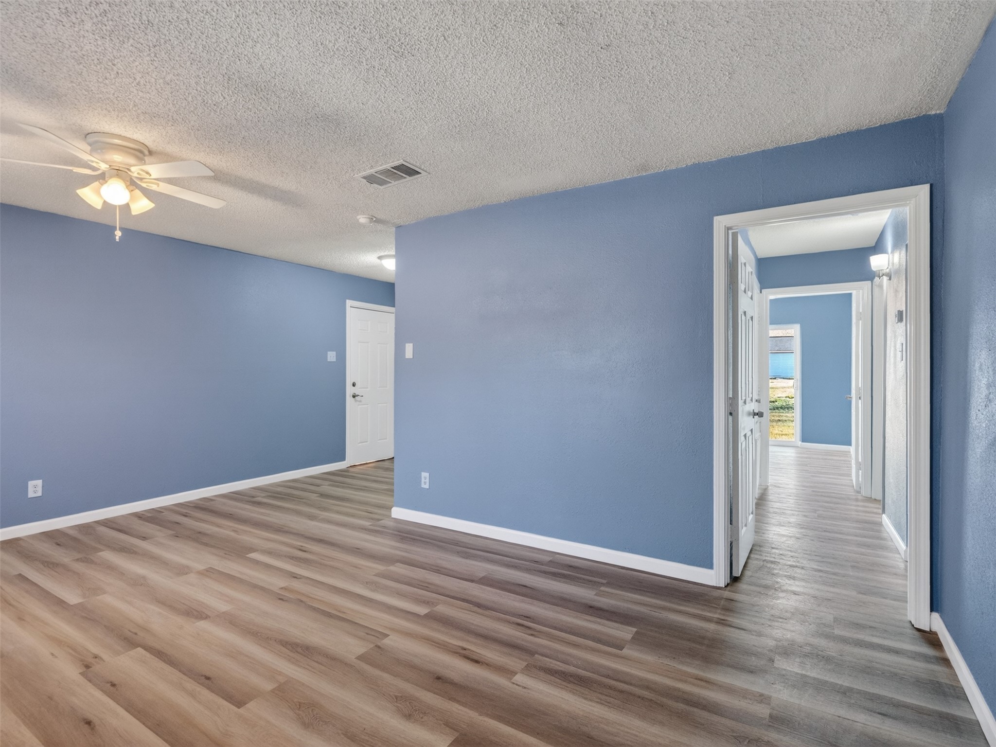 2613 Timber Drive Property Photo 2