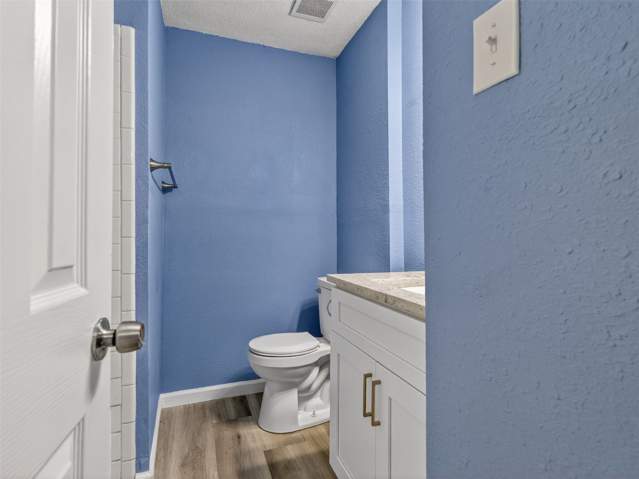 2613 Timber Drive Property Photo 16