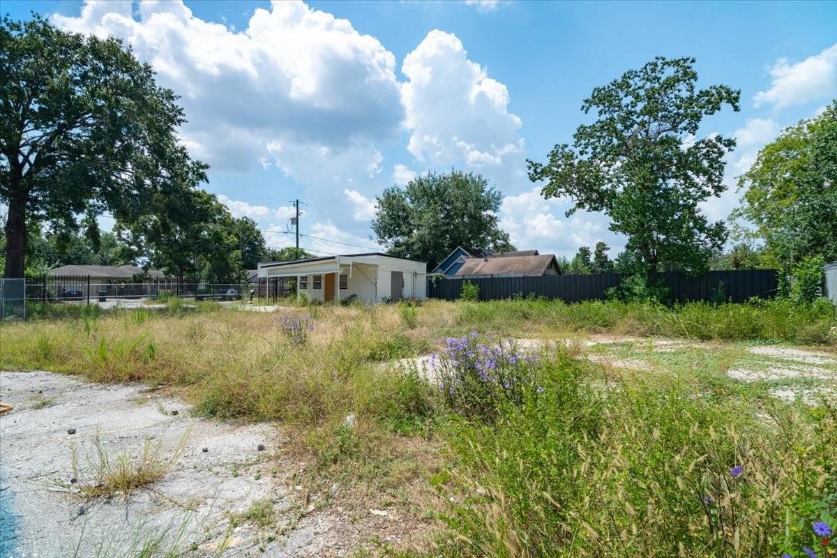 741 Mcdaniel Street Property Photo 5
