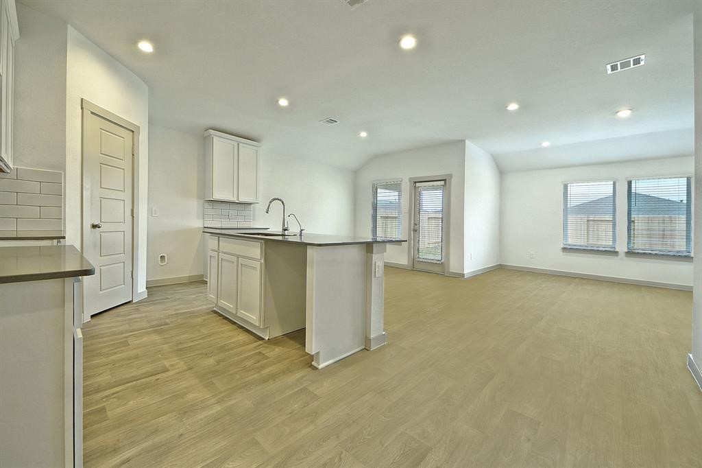 722 Silver Kettle Drive Property Photo 7