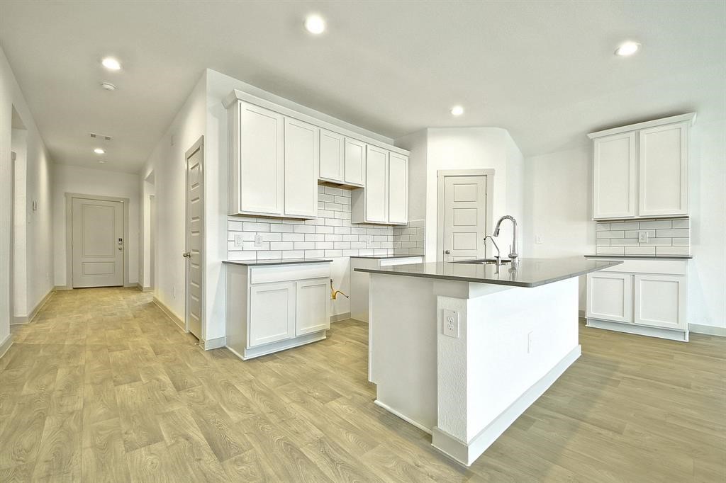 722 Silver Kettle Drive Property Photo 8