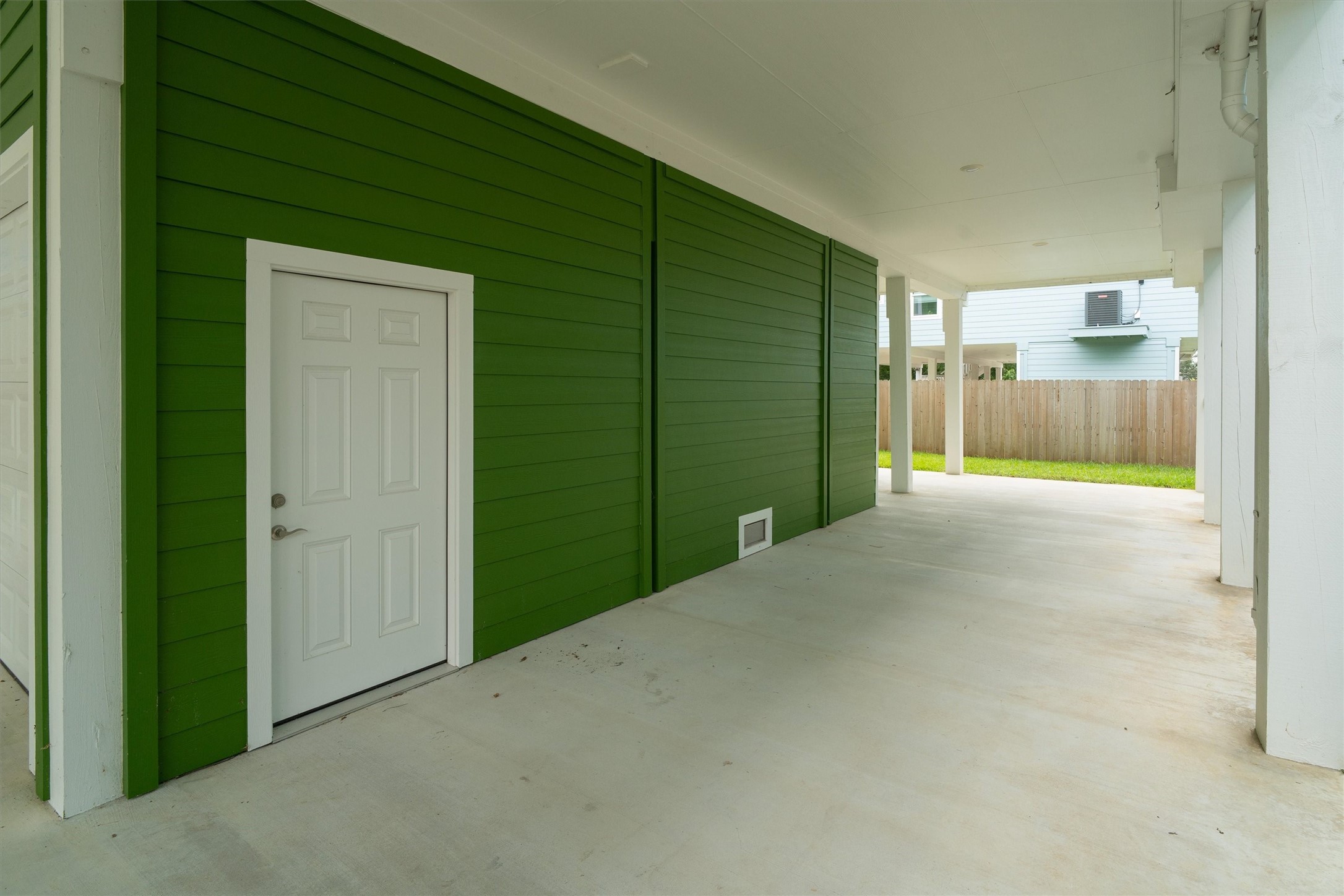 213 West Property Photo 4