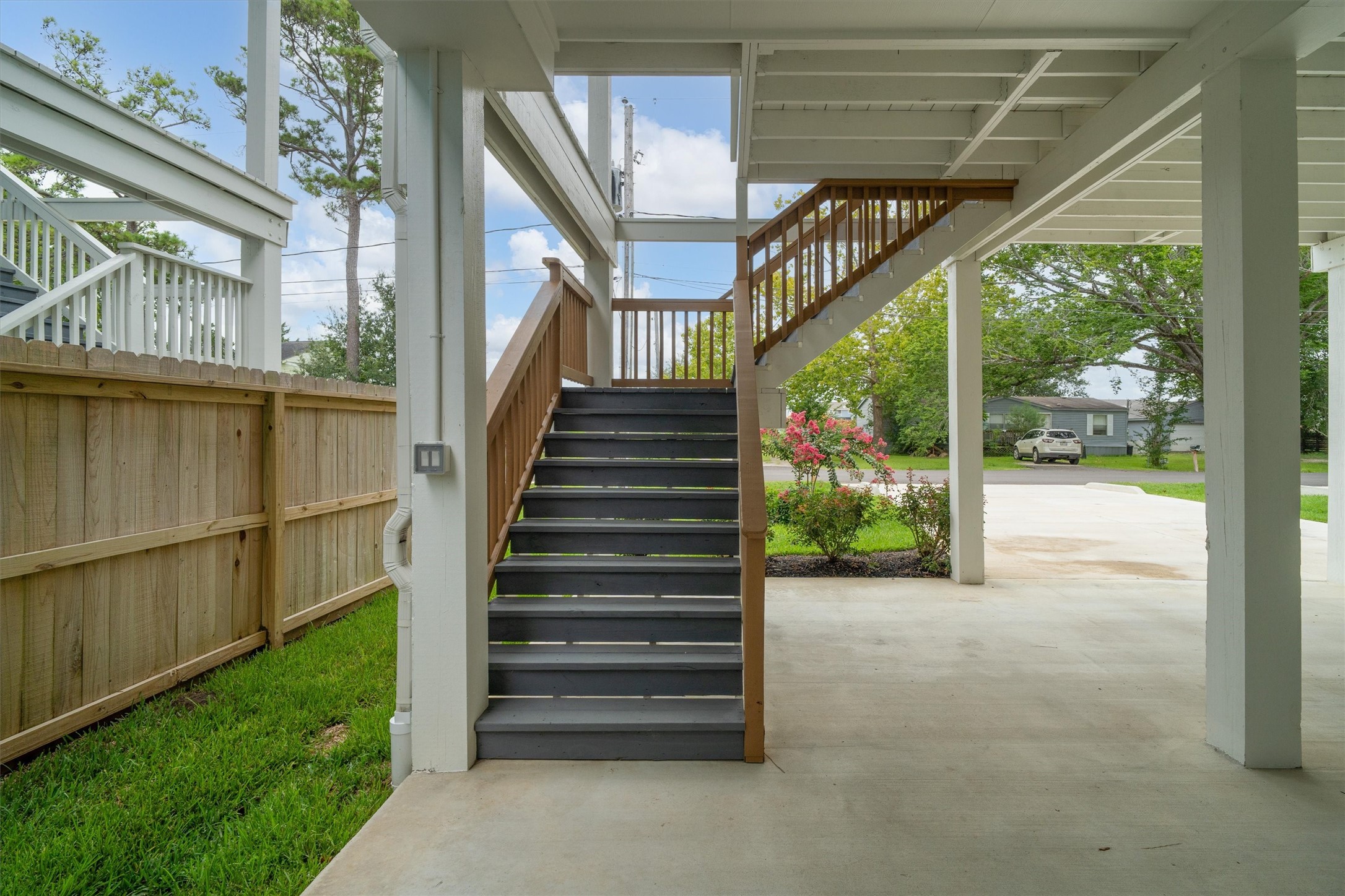 213 West Property Photo 5