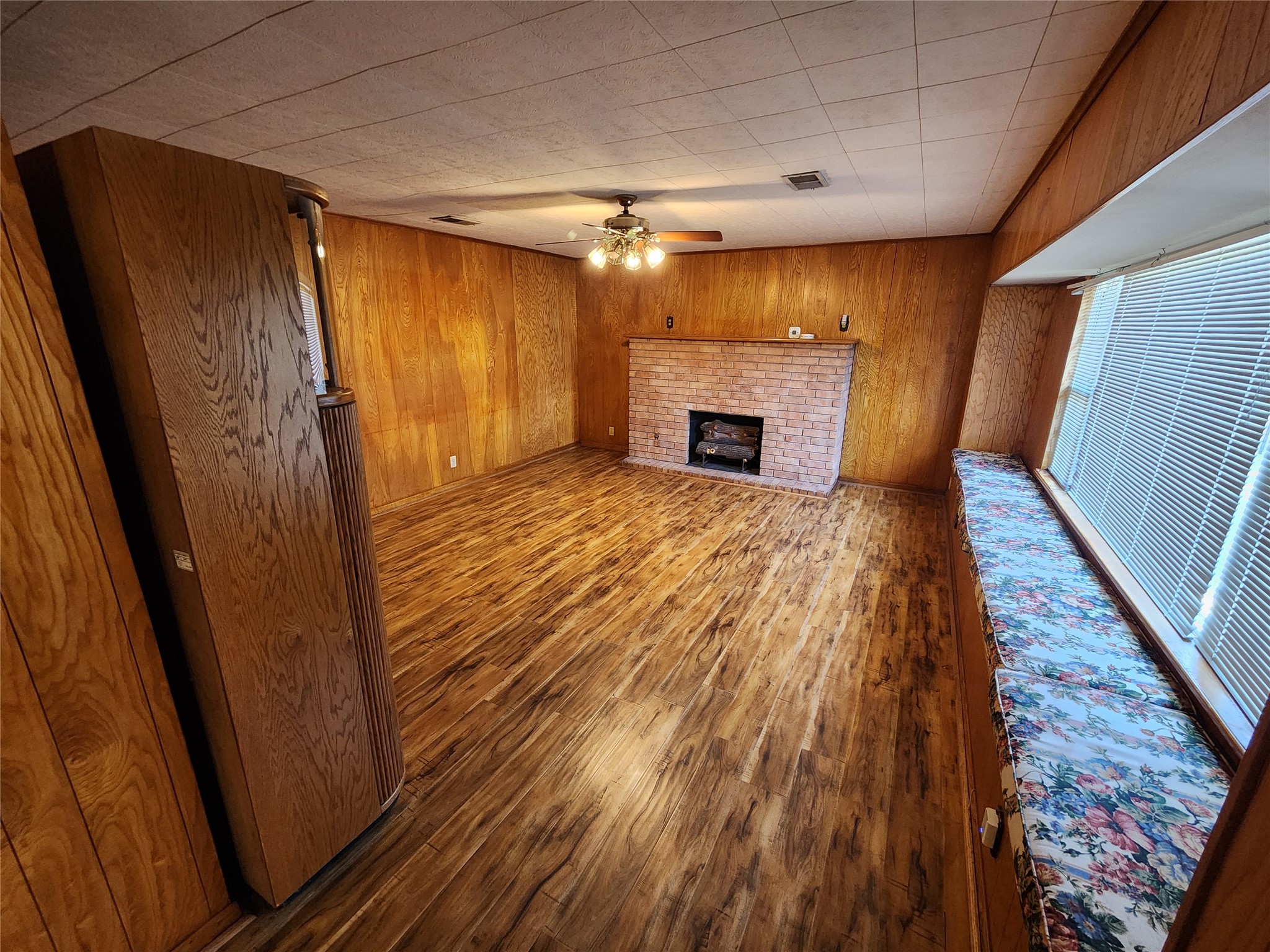 11319 Walk Drive Property Photo 6