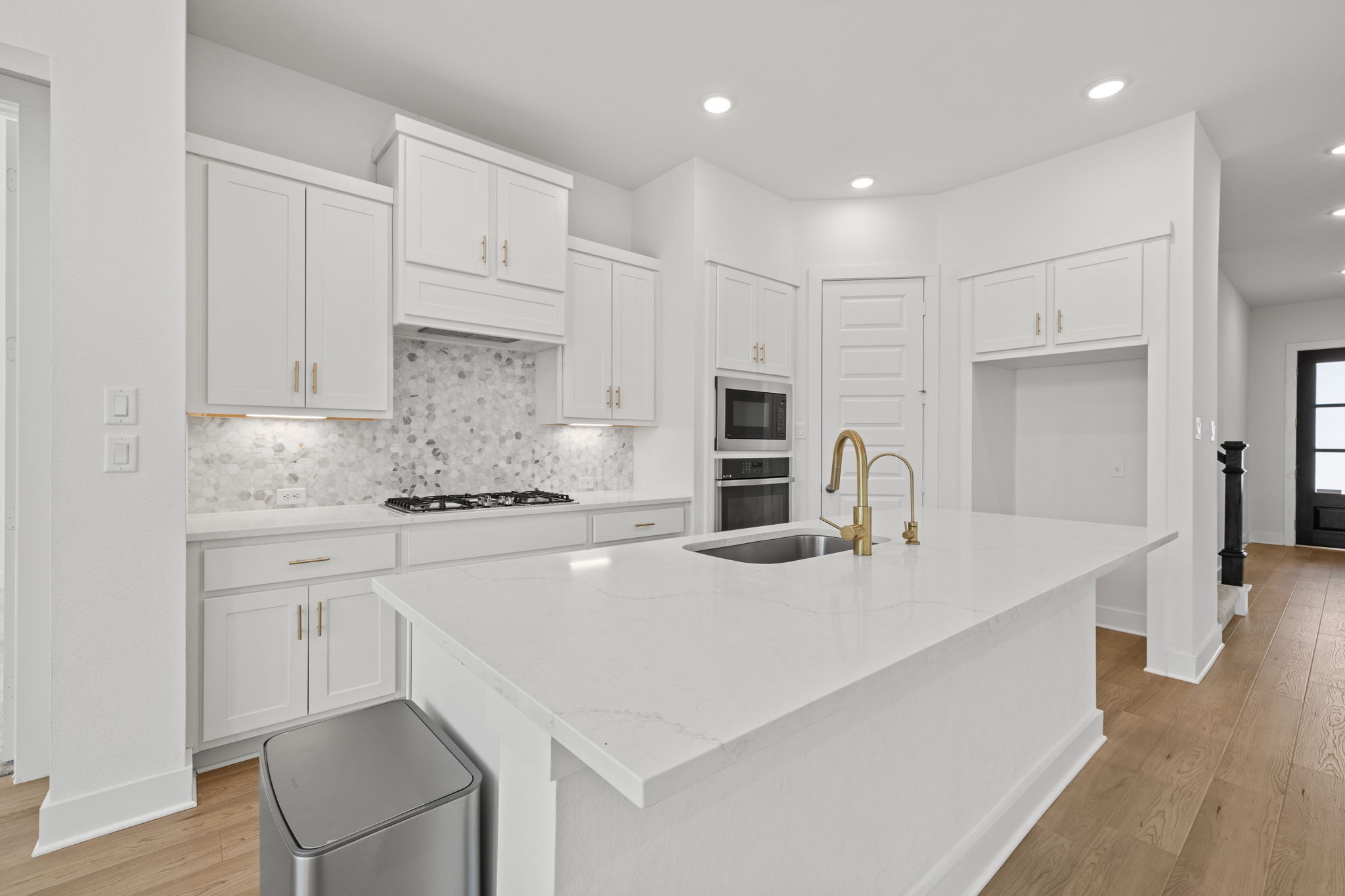 9211 Fury Landing Lane Property Photo 7