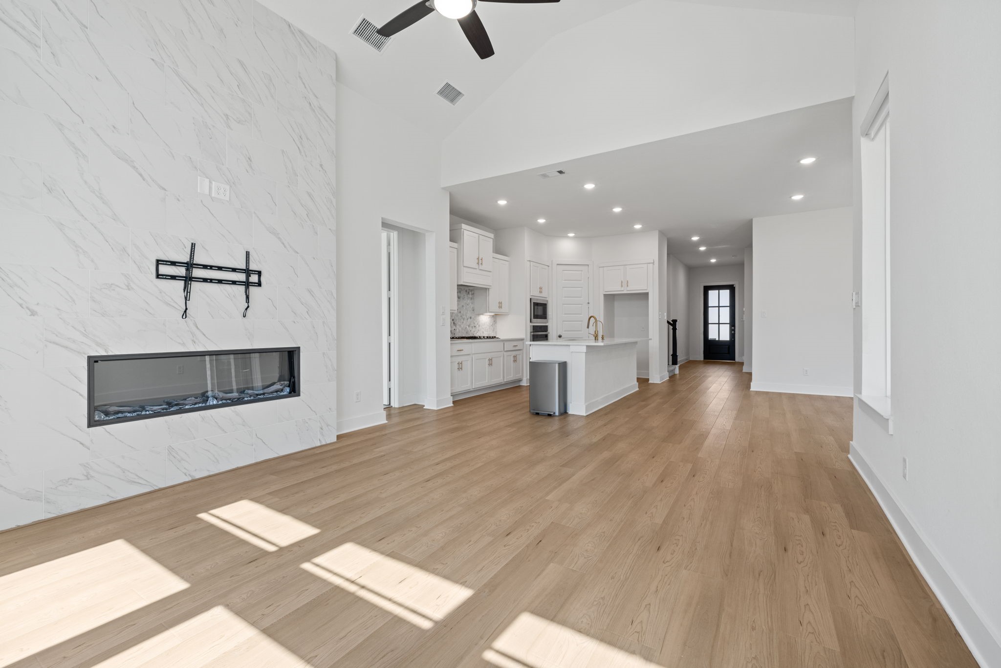 9211 Fury Landing Lane Property Photo 14