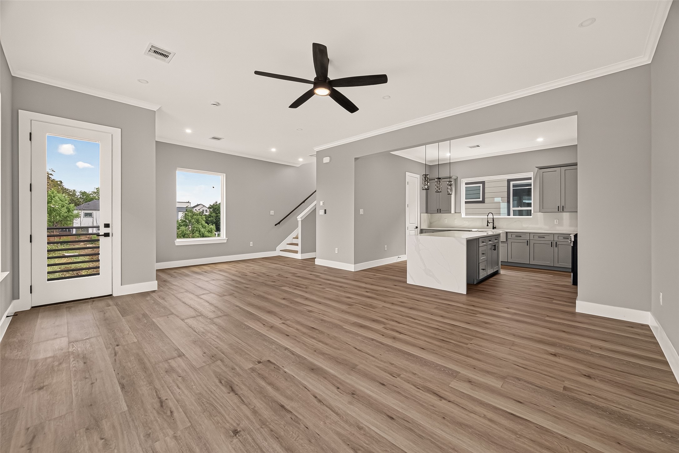 3367 Yellowstone Boulevard Property Photo 7