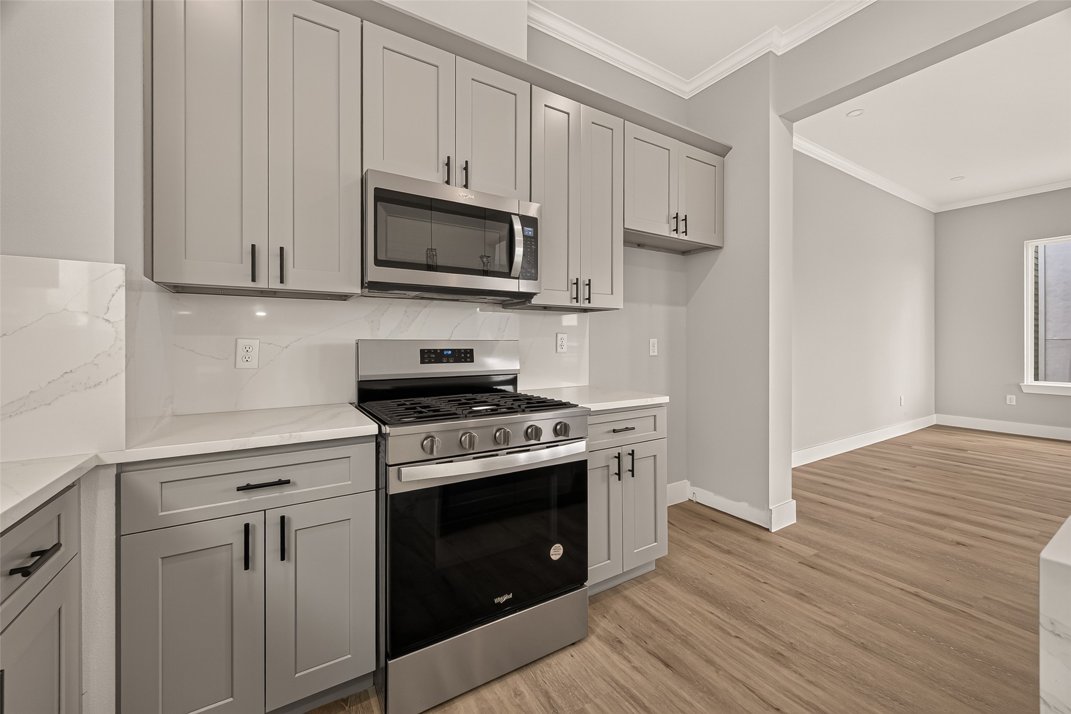 3367 Yellowstone Boulevard Property Photo 16