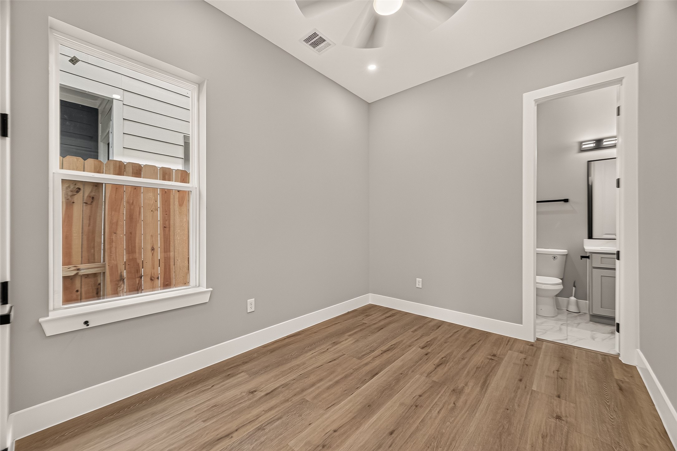 3367 Yellowstone Boulevard Property Photo 20