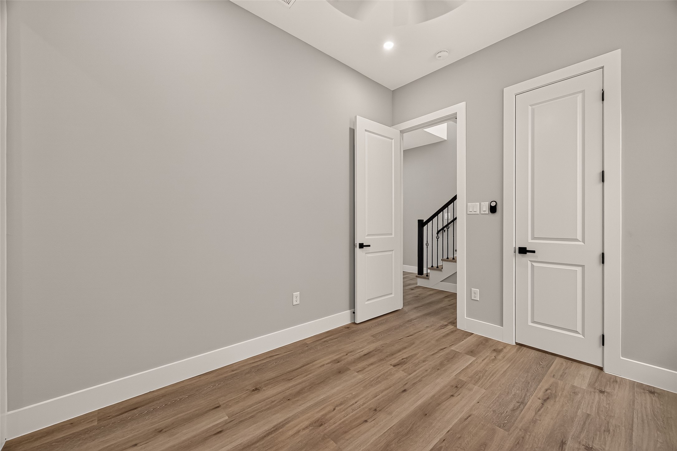 3367 Yellowstone Boulevard Property Photo 21