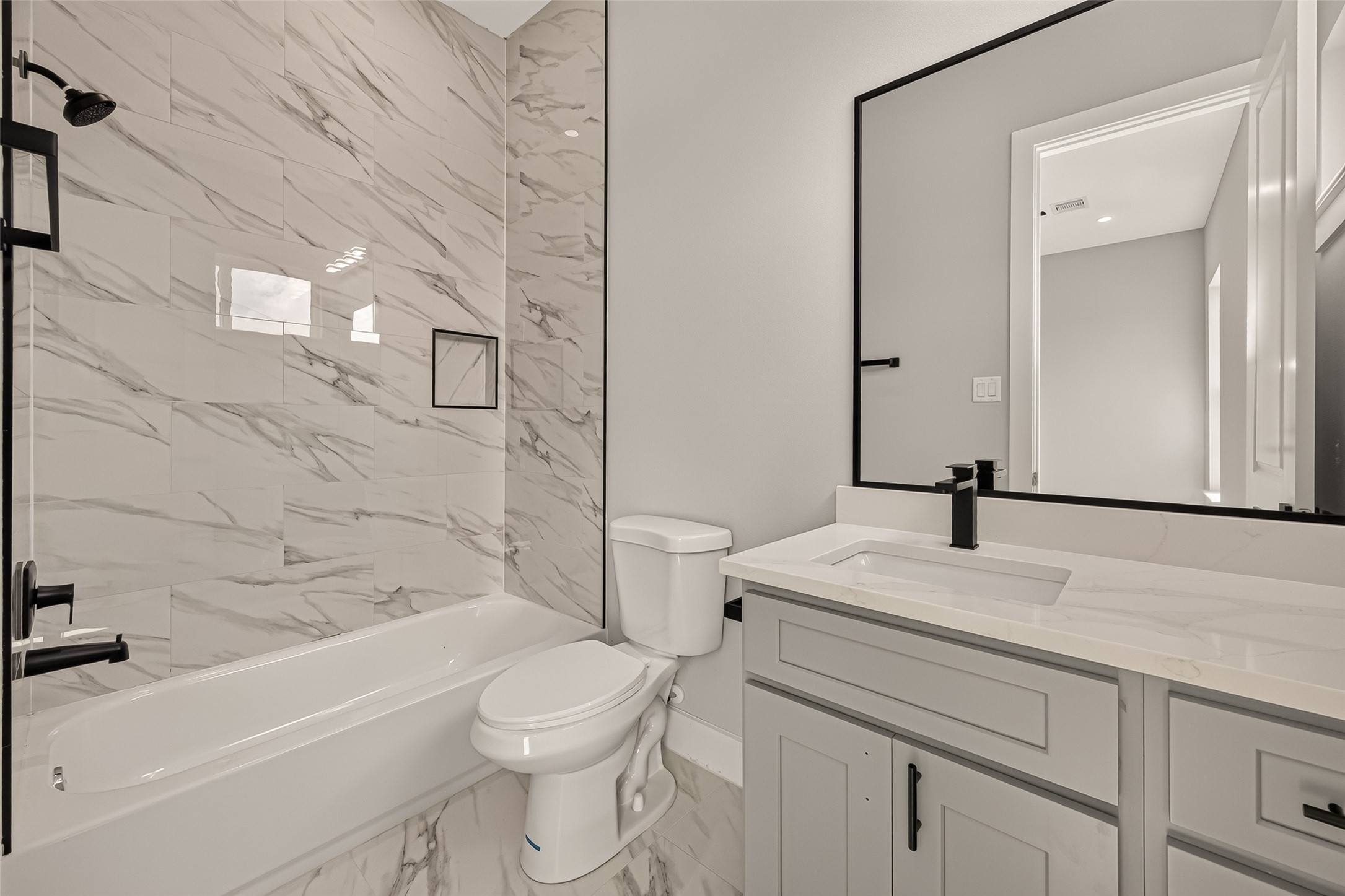 3367 Yellowstone Boulevard Property Photo 26