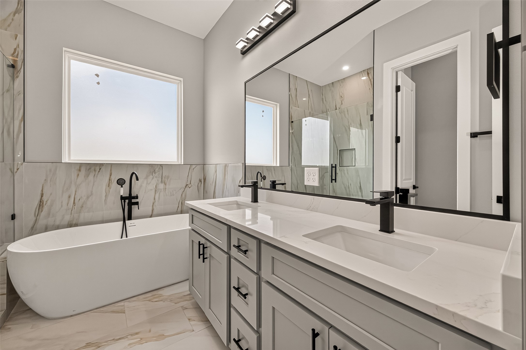 3367 Yellowstone Boulevard Property Photo 31