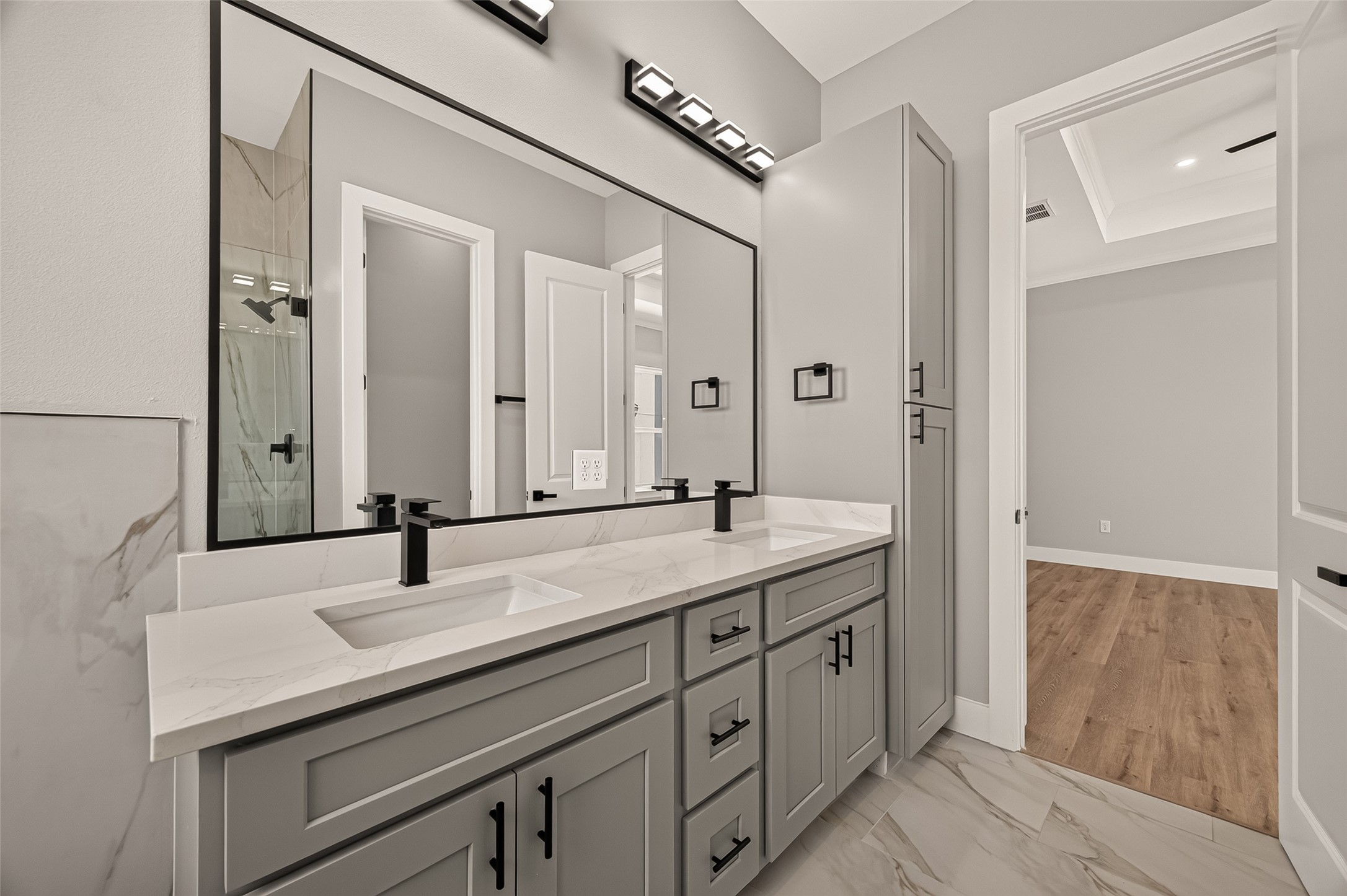 3367 Yellowstone Boulevard Property Photo 34