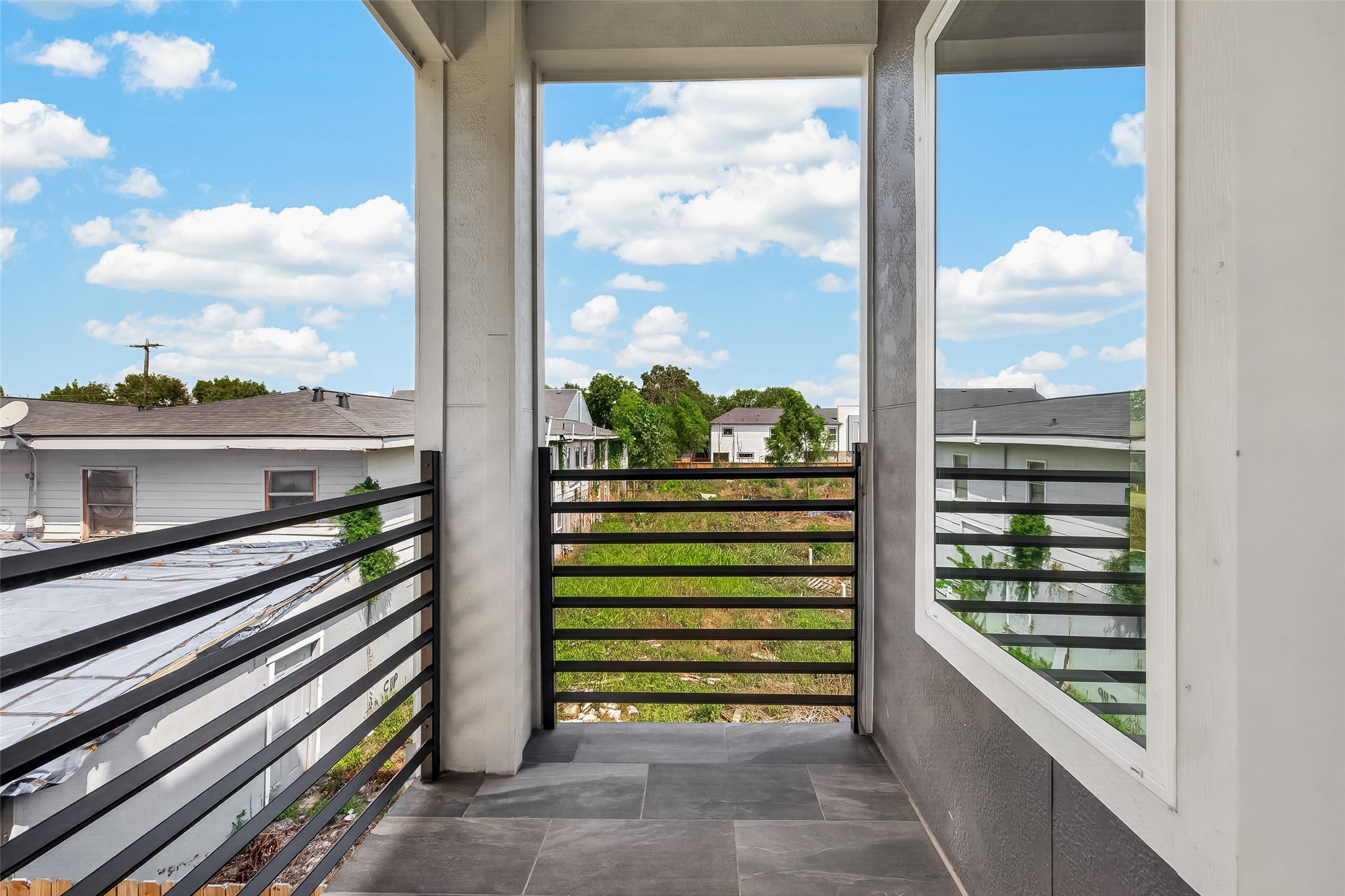 3367 Yellowstone Boulevard Property Photo 36