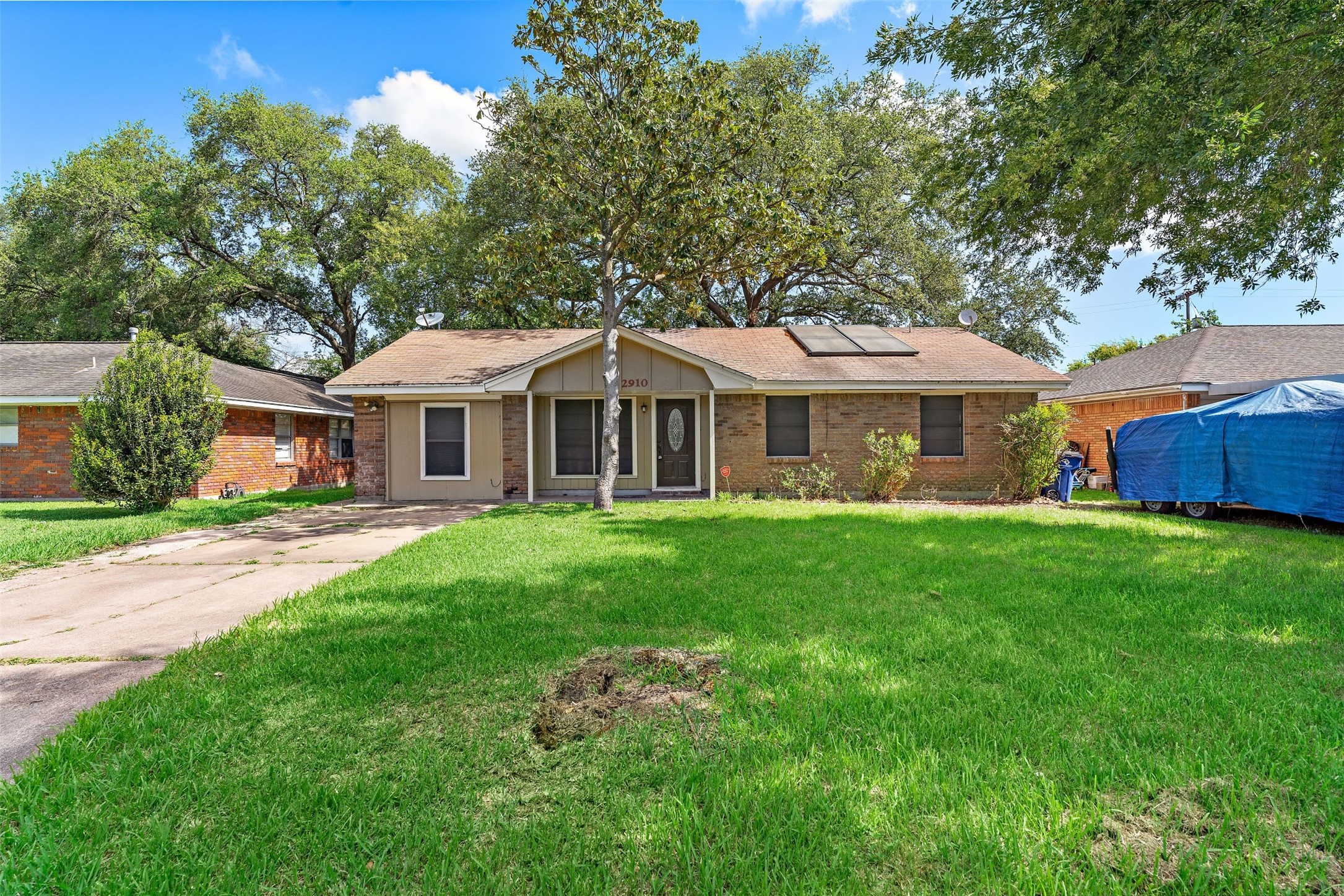 2910 Somerset Avenue Property Photo 1