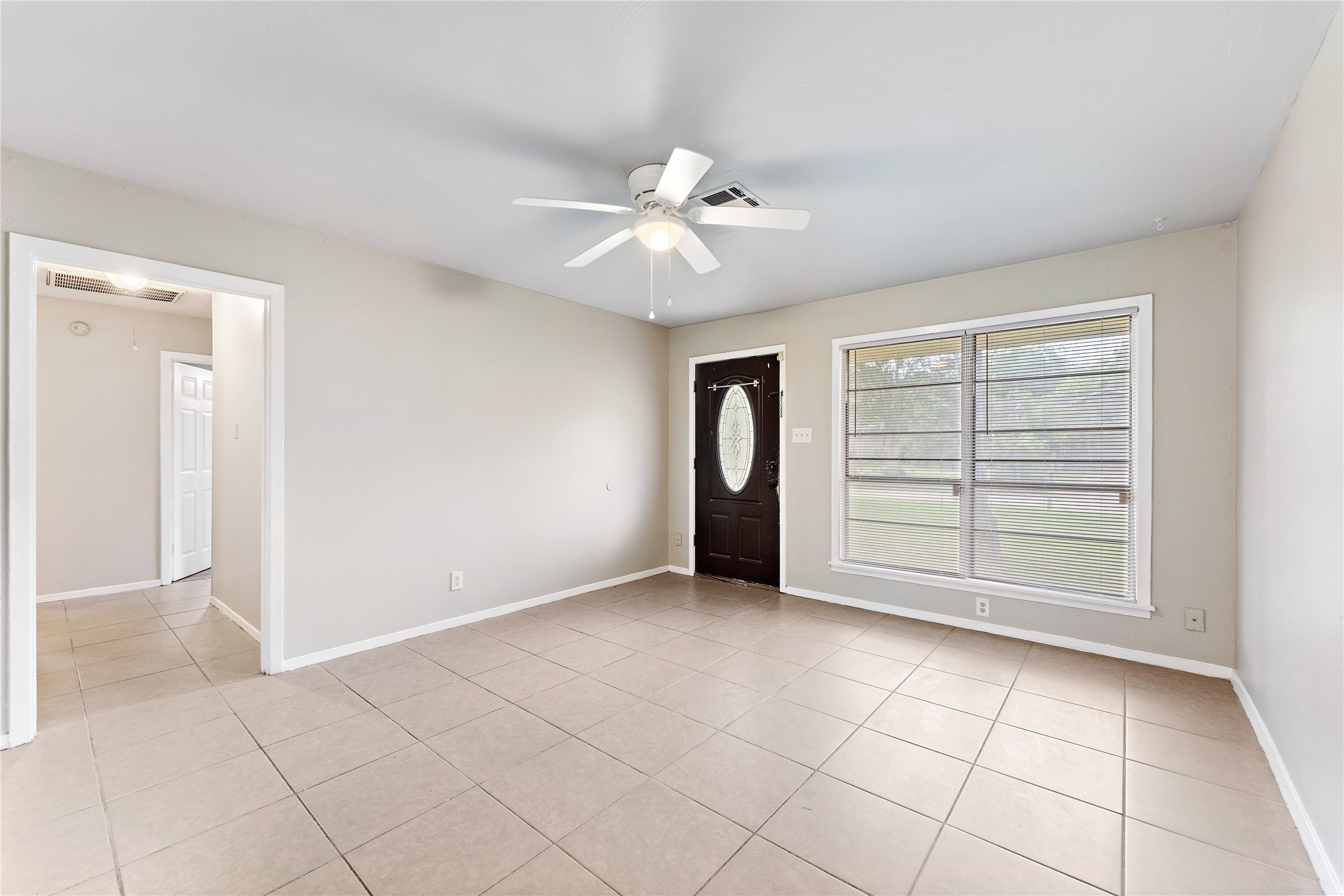 2910 Somerset Avenue Property Photo 2