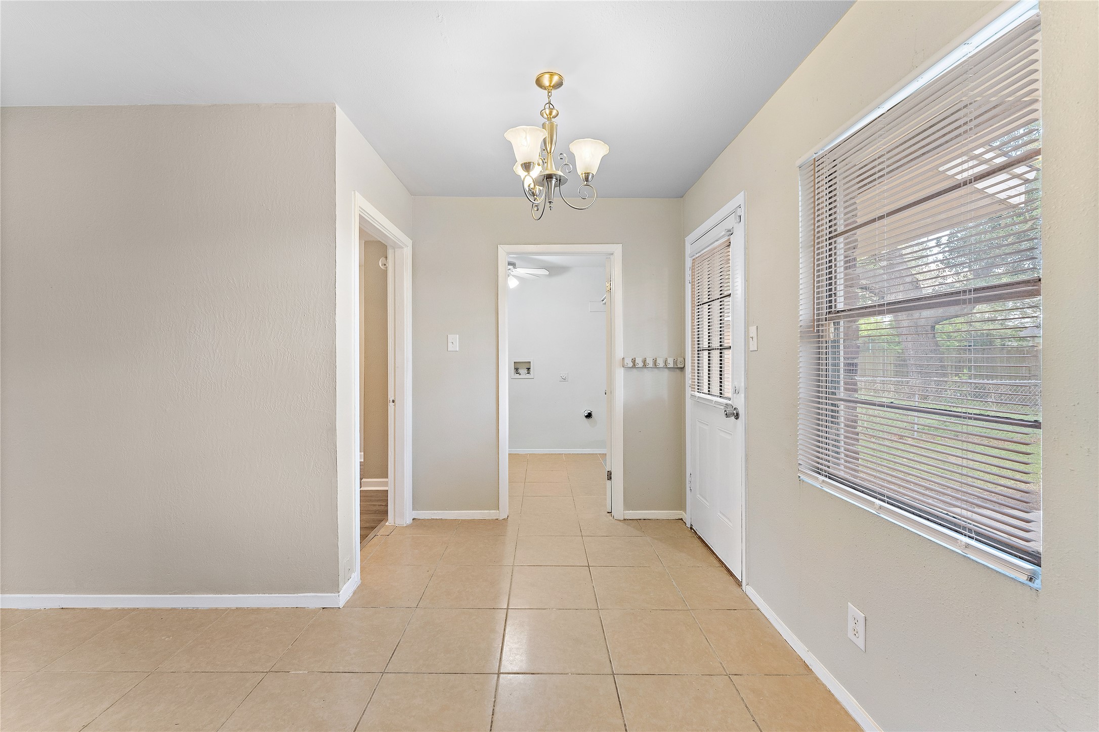 2910 Somerset Avenue Property Photo 4