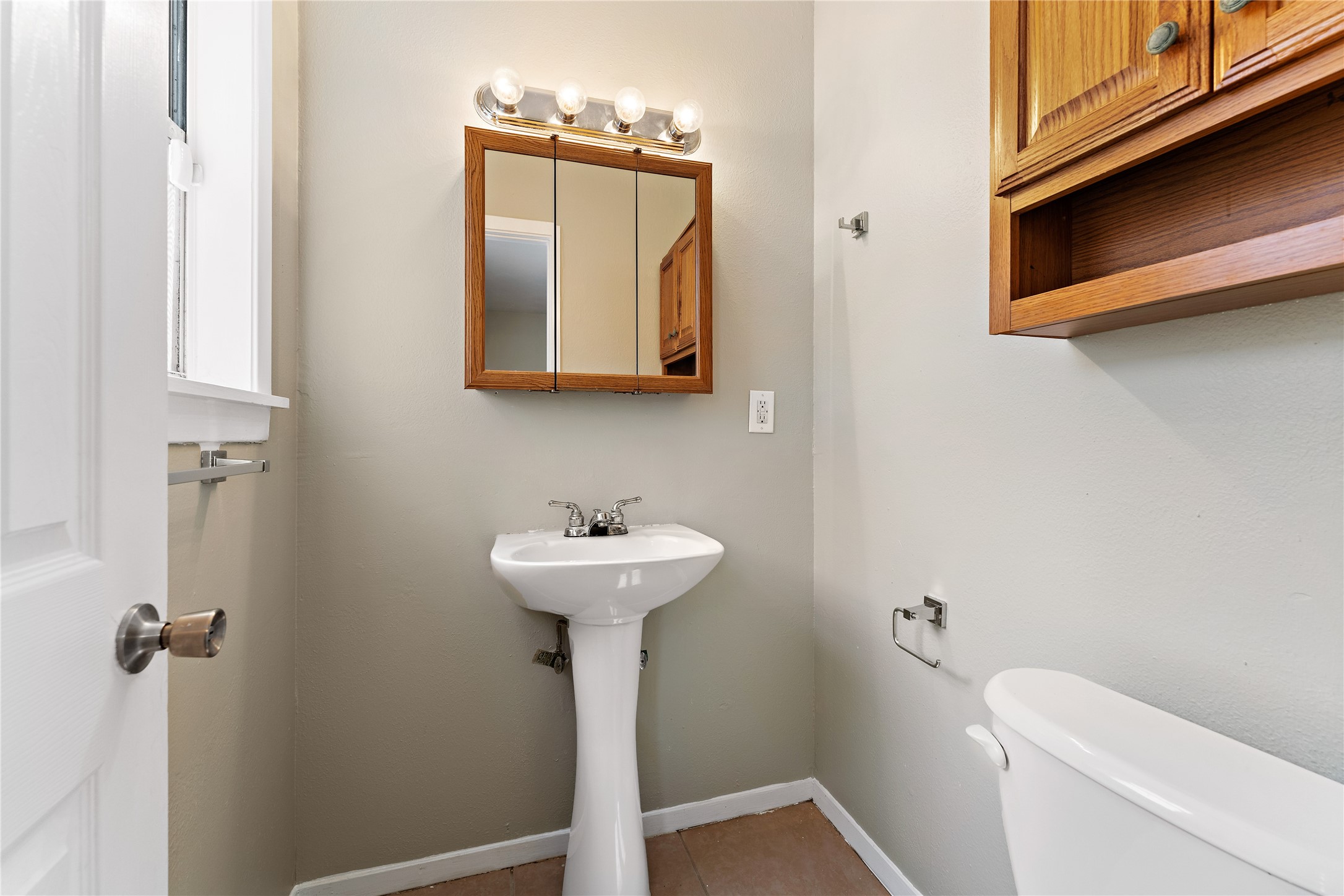 2910 Somerset Avenue Property Photo 8