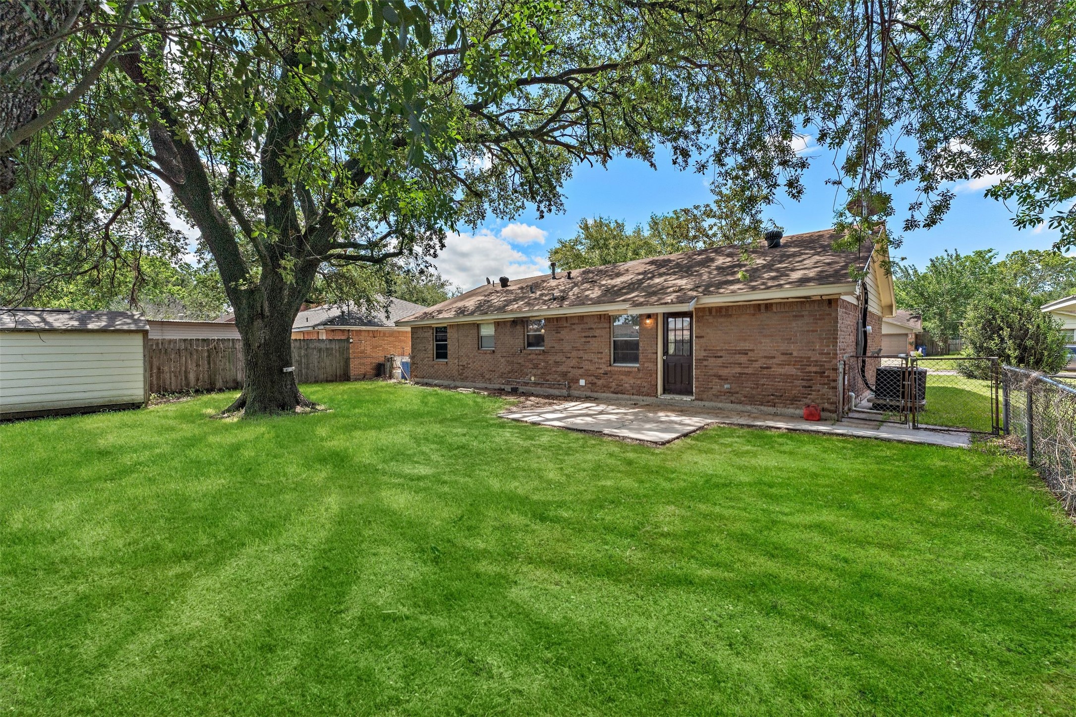 2910 Somerset Avenue Property Photo 10