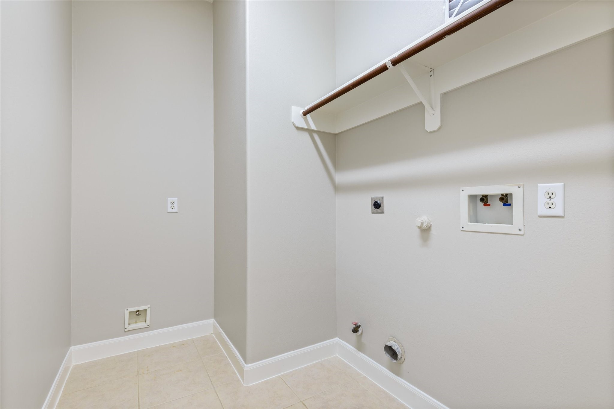 2635 Katie Harbor Drive Property Photo 23
