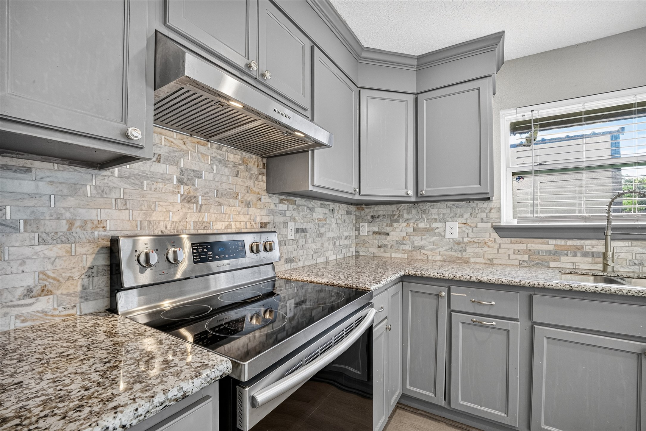 627 West Drive Property Photo 12
