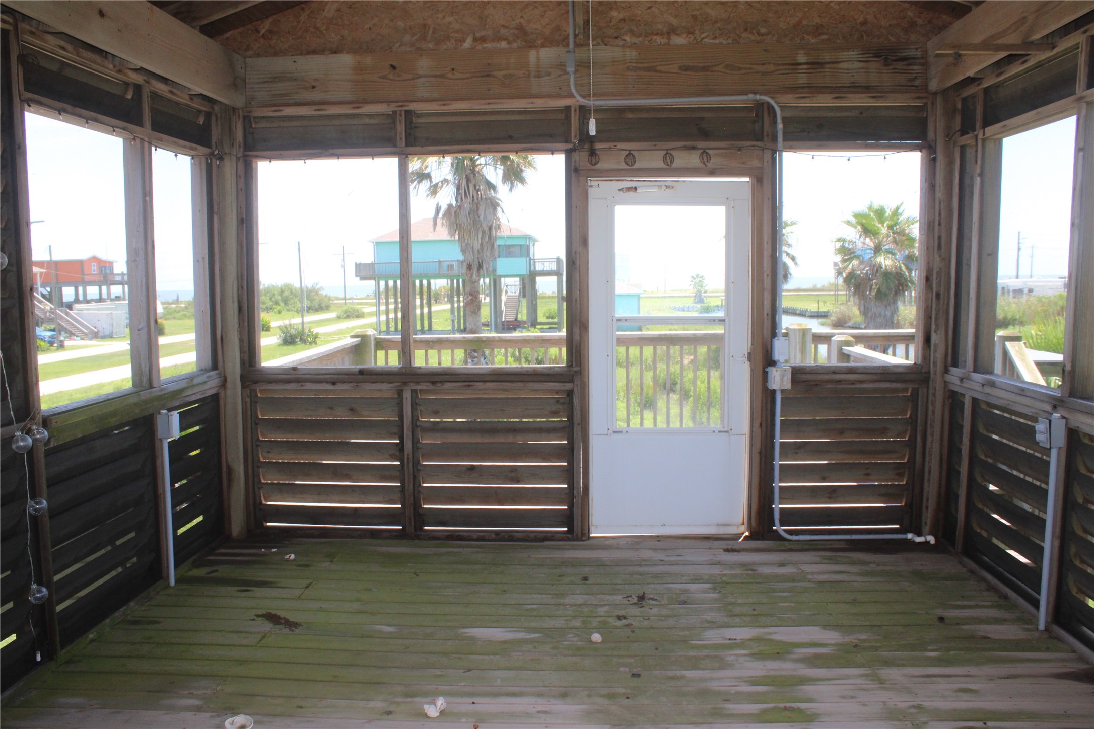 1051 Van Sant Property Photo 15