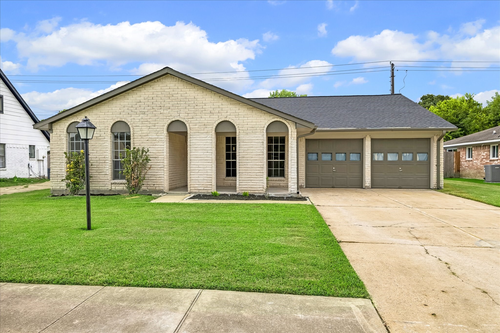 3114 Mission Valley Drive Property Photo 1