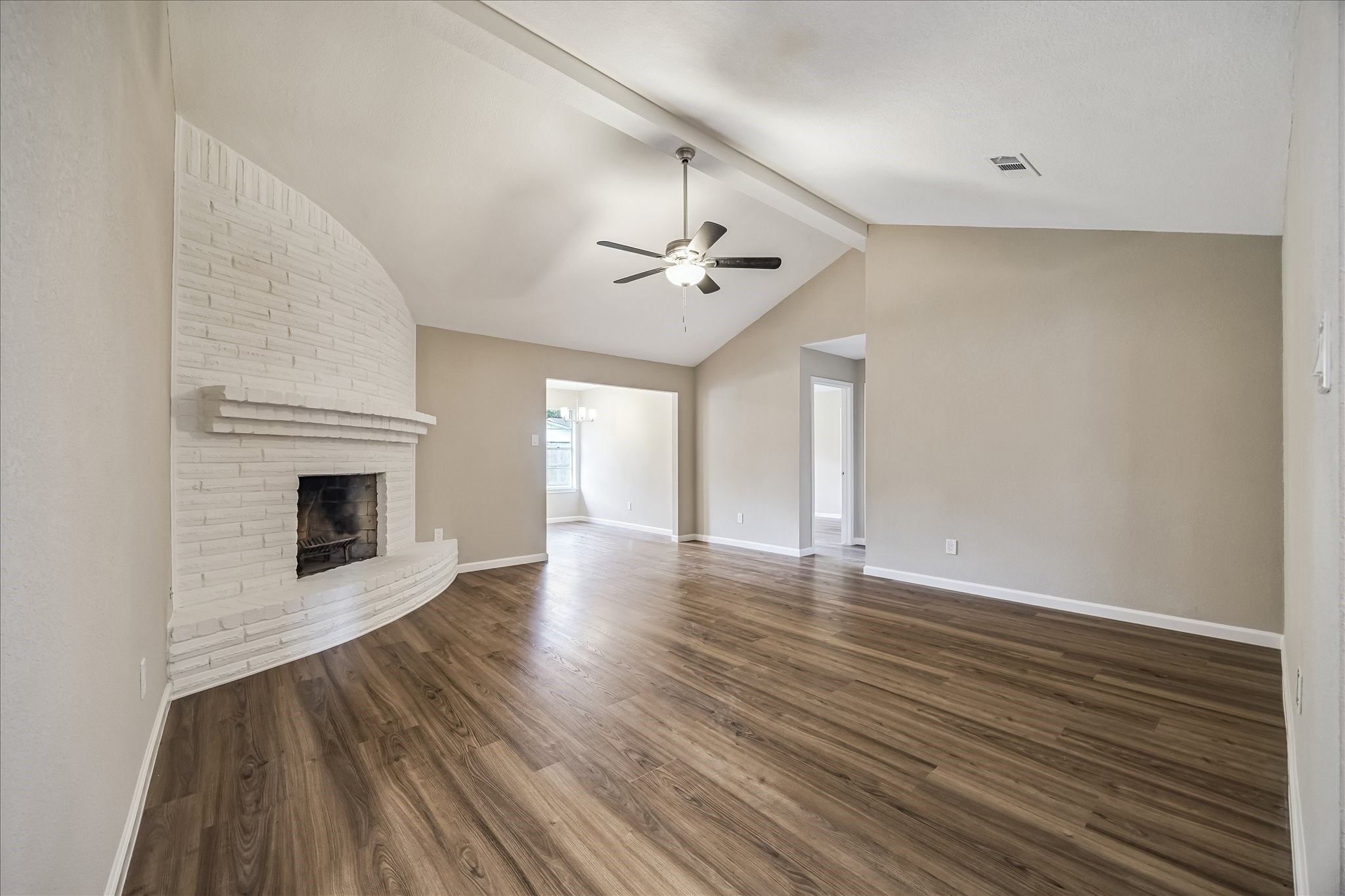 3114 Mission Valley Drive Property Photo 4