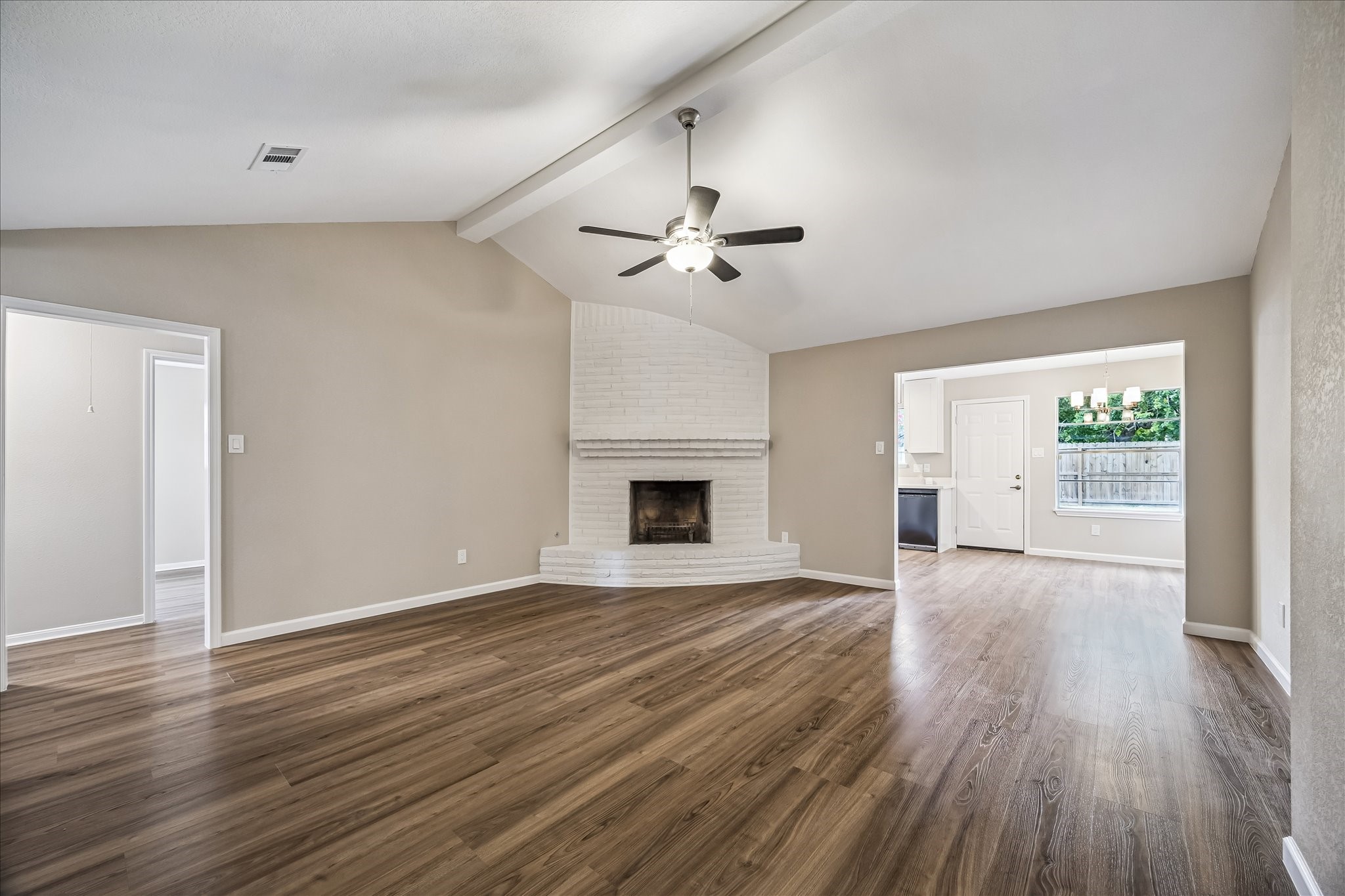 3114 Mission Valley Drive Property Photo 5