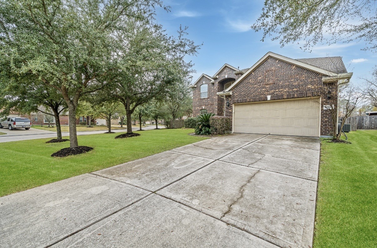 20801 Sheridan Heights Lane Property Photo 2