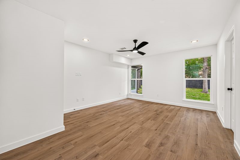 2231 Rolling Glen Drive Property Photo 14