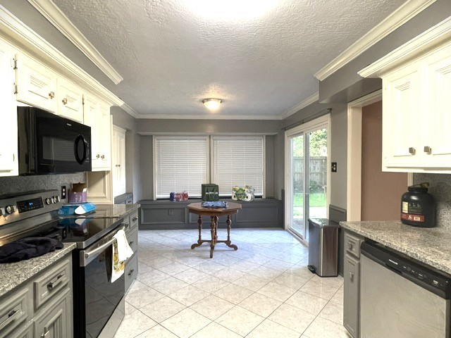 16427 Dunmoor Drive Property Photo 13