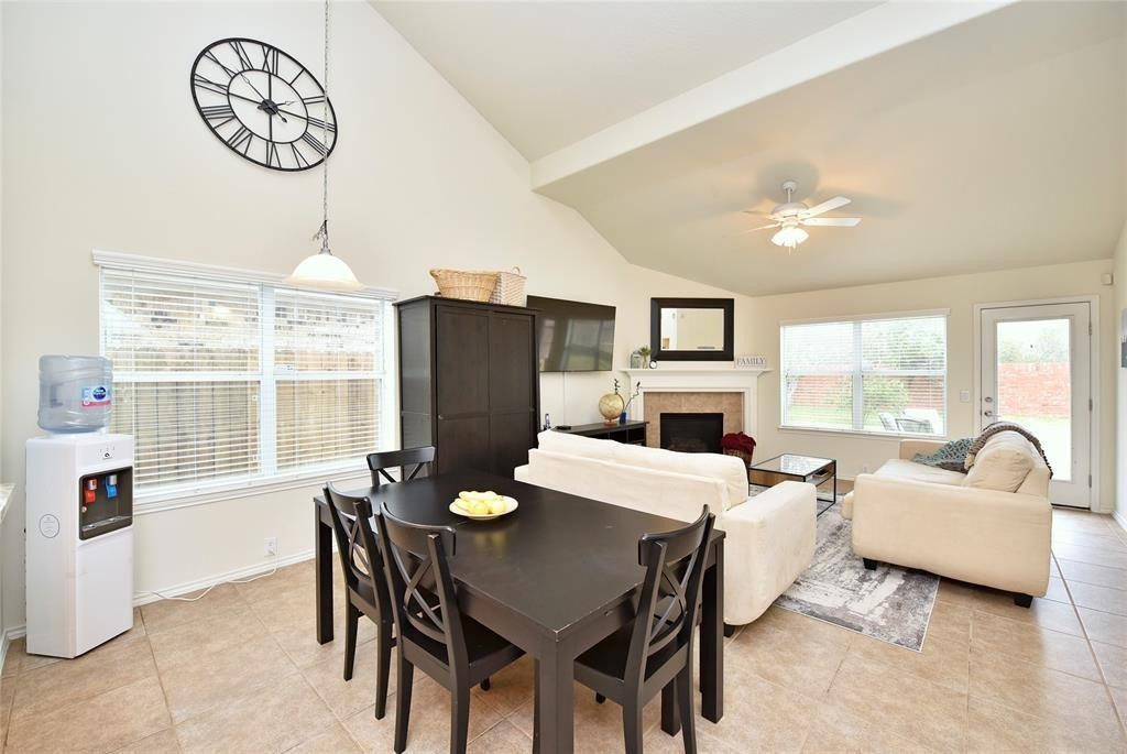 7215 Ravenswood Property Photo 6