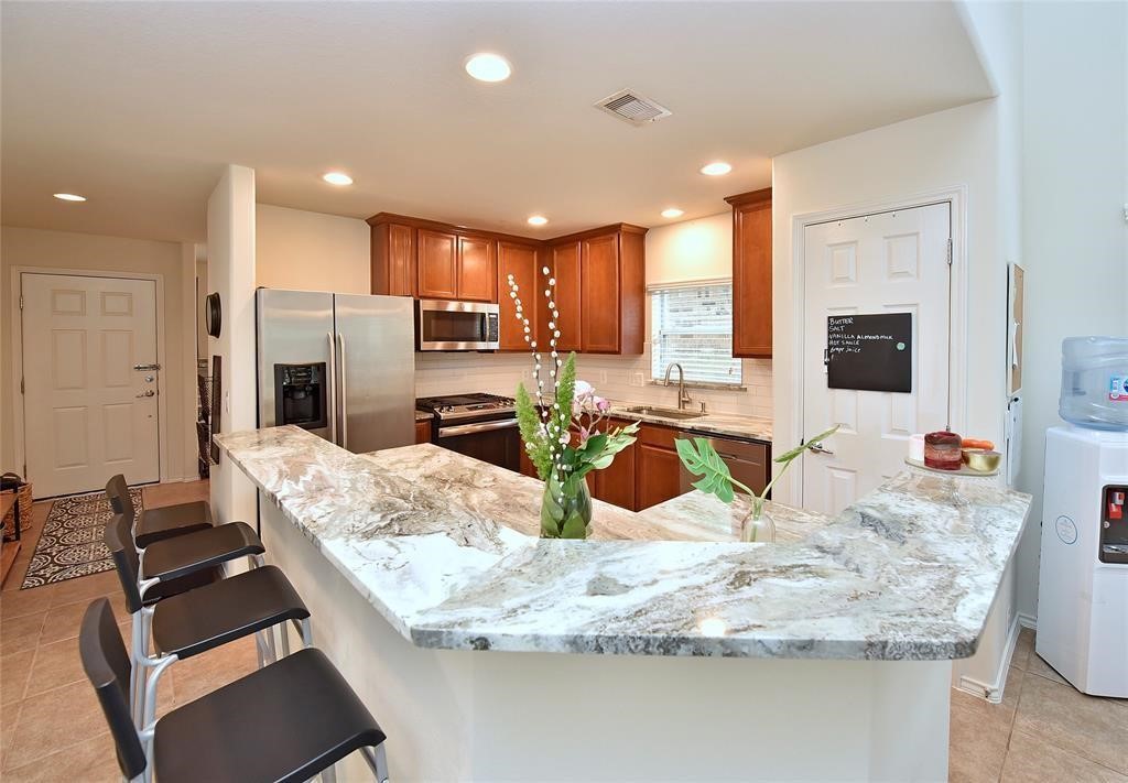 7215 Ravenswood Property Photo 8