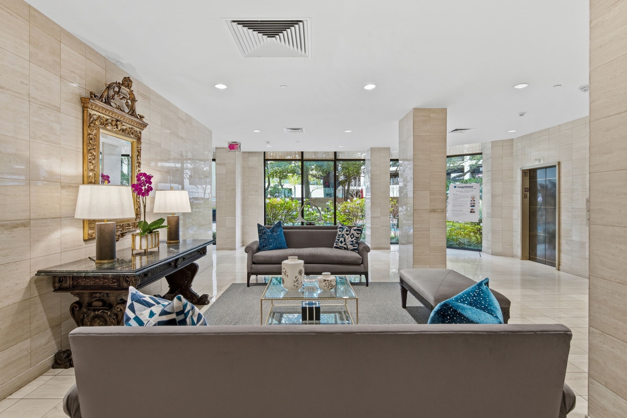 14 Greenway Plaza 2p Property Photo 25