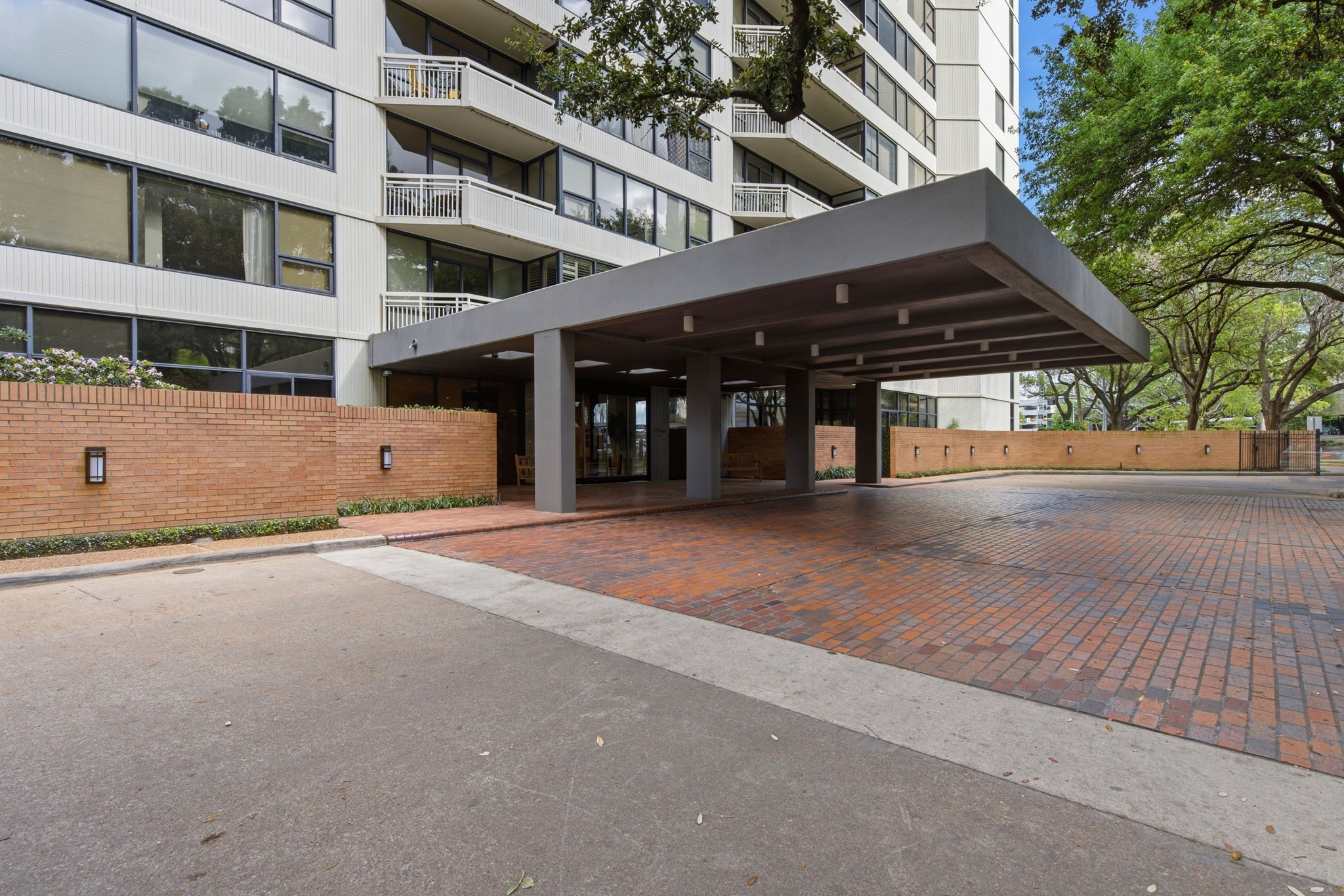 14 Greenway Plaza 2p Property Photo 29