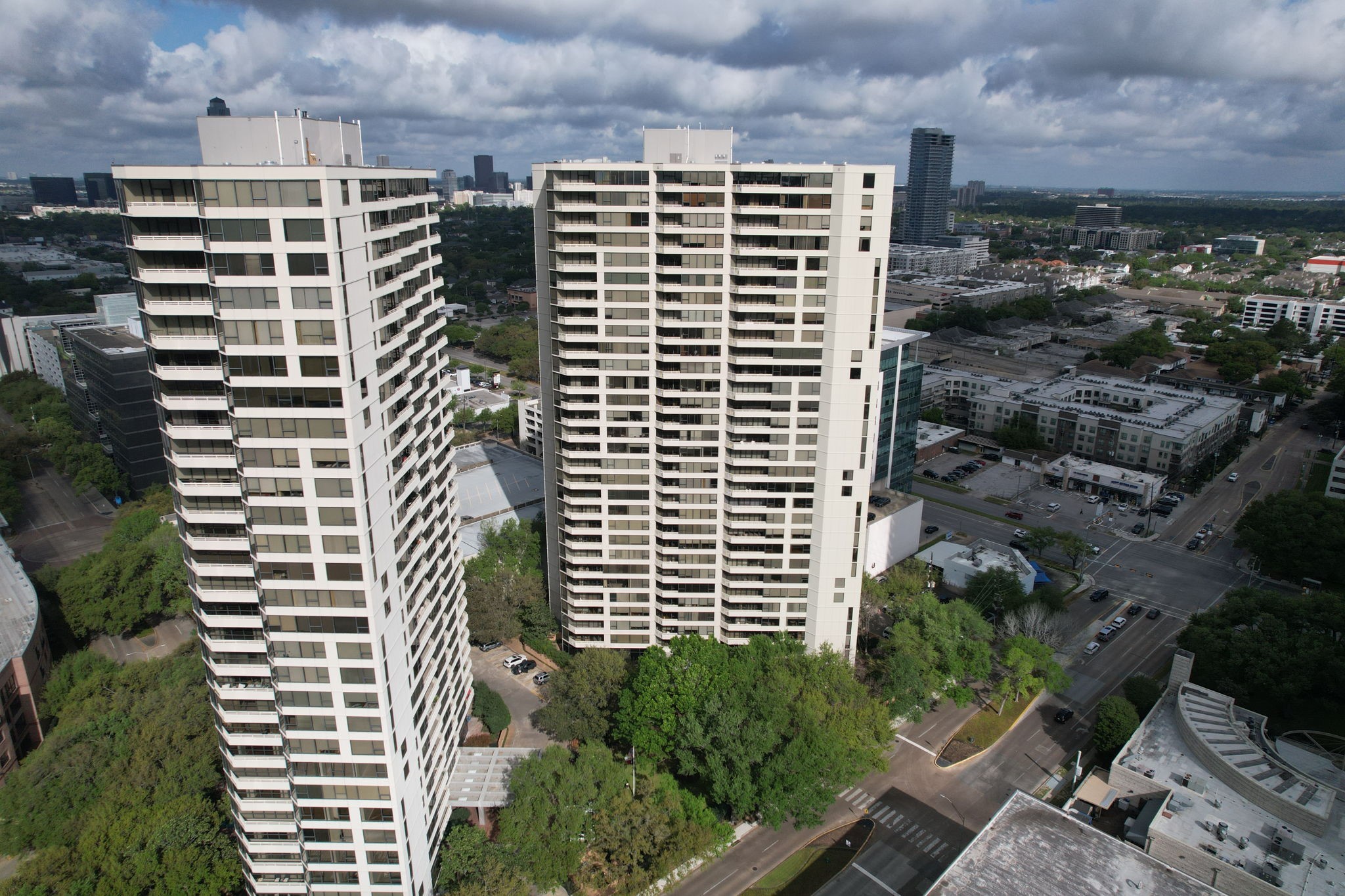 14 Greenway Plaza 2p Property Photo 33