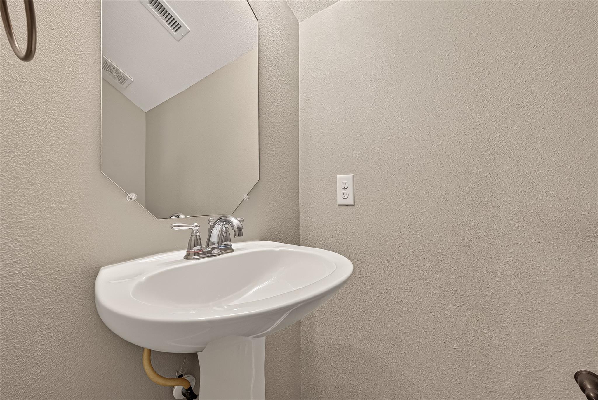 28019 Canyon Wren Drive Property Photo 34