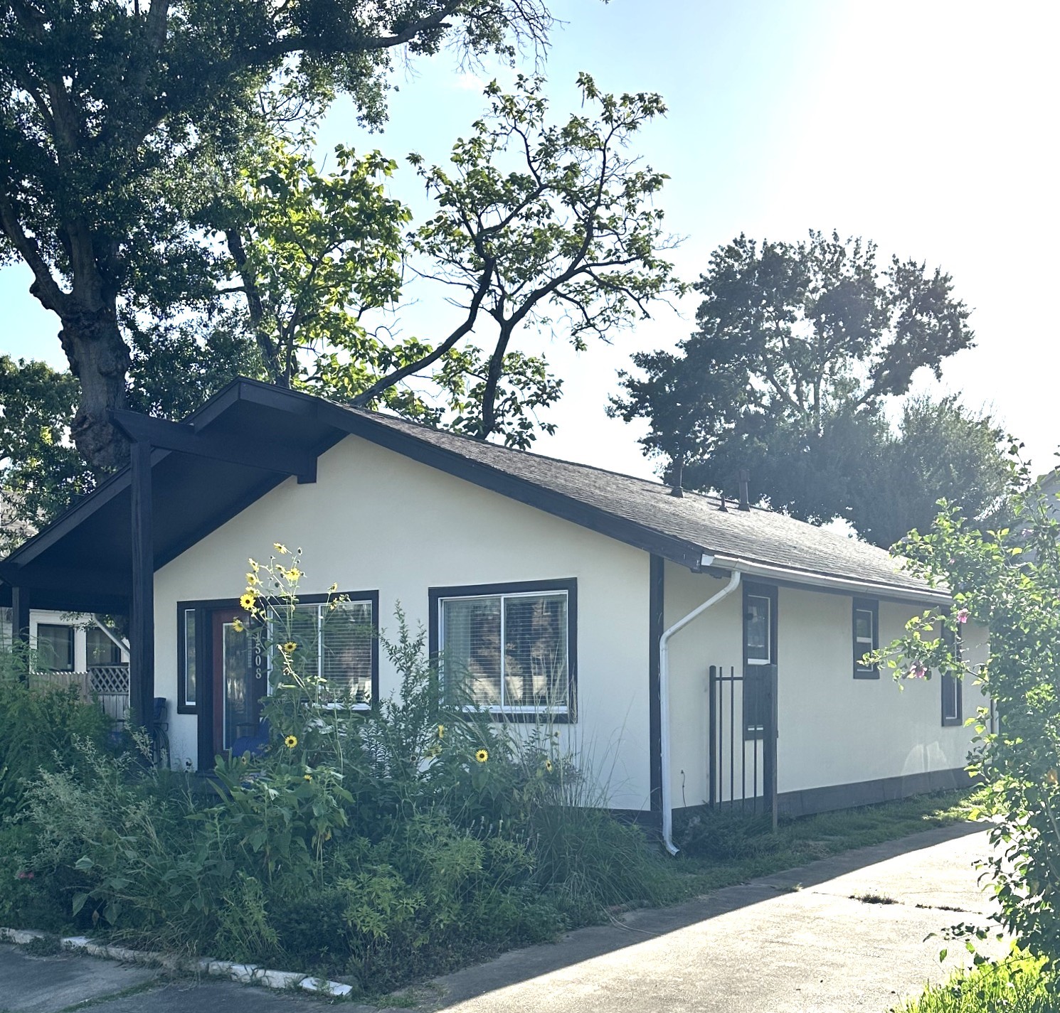 1508 Lawrence Street Property Photo 2