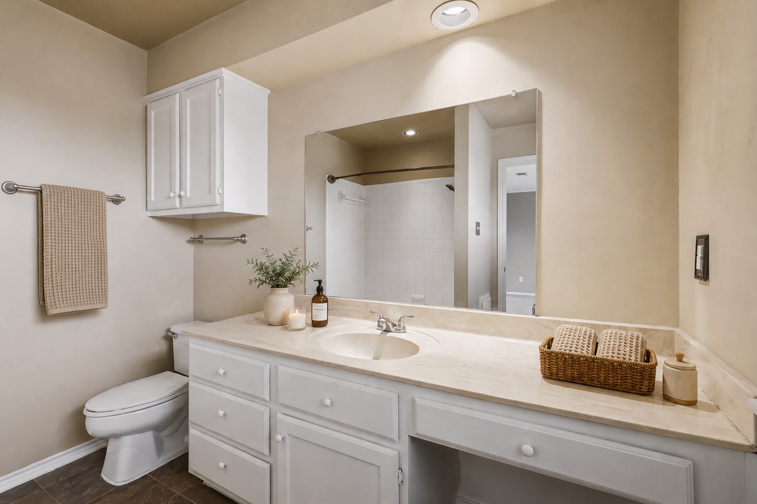 2400 Longmire Drive 105 Property Photo 8