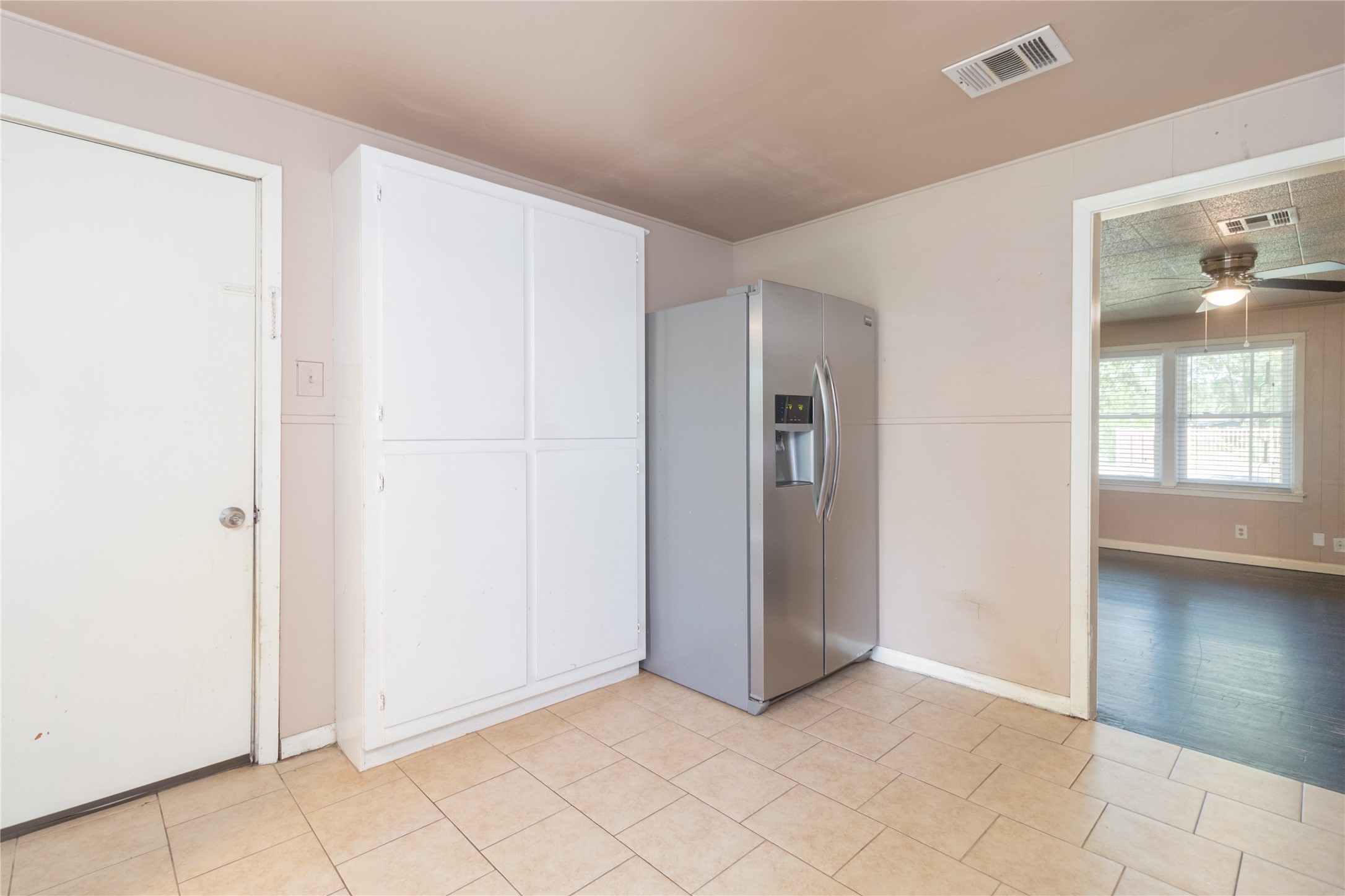 4425 Harding Drive Property Photo 8