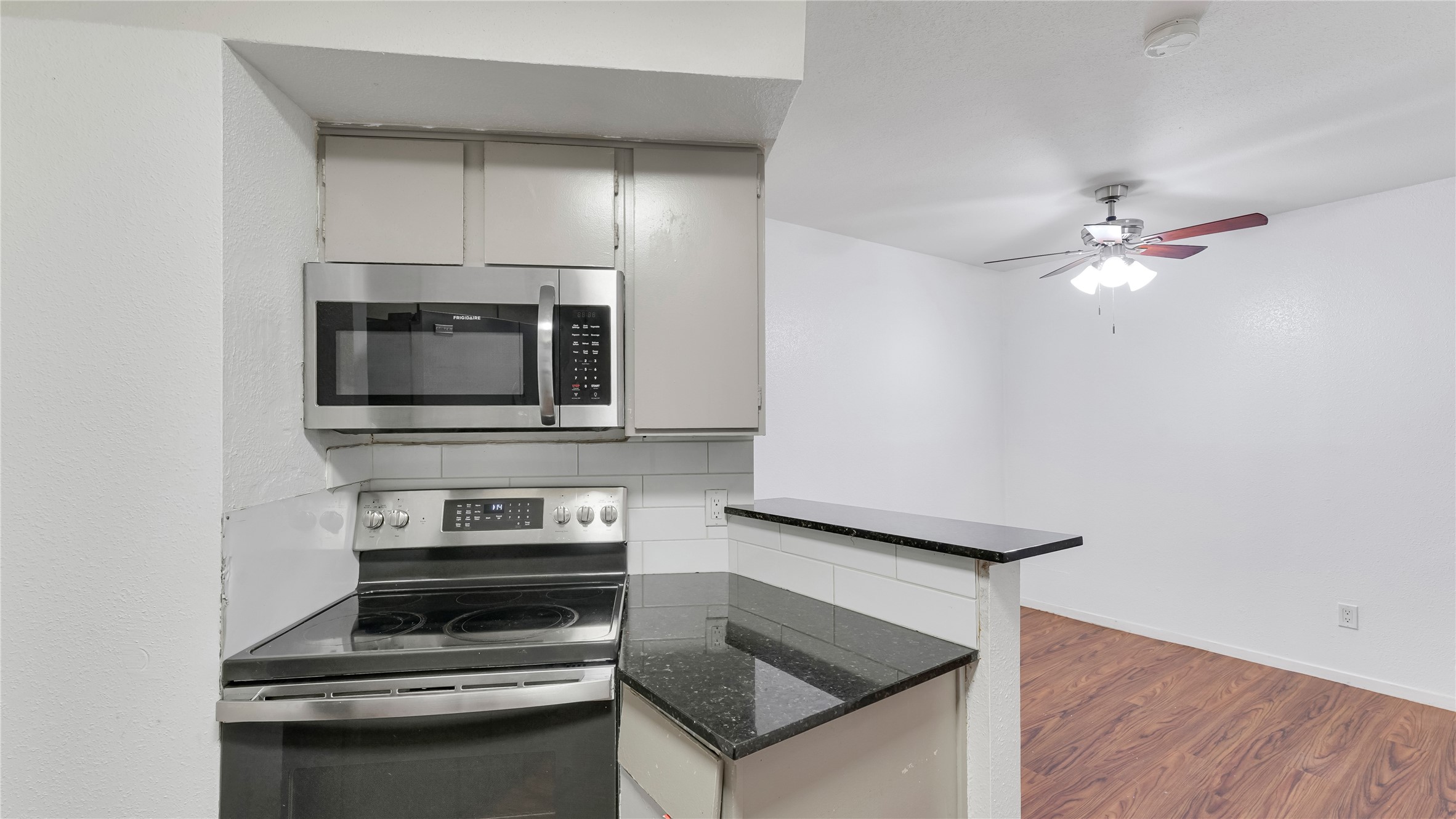 10811 Richmond Avenue 101 Property Photo 6
