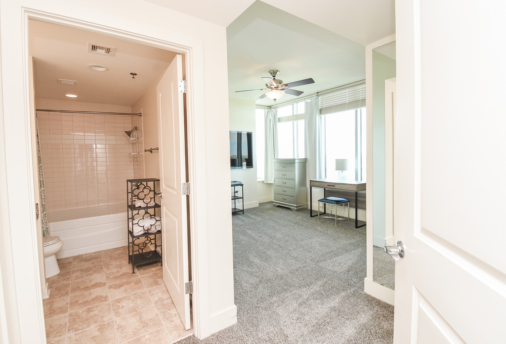 801 E Beach Drive Bc0712 Property Photo 18