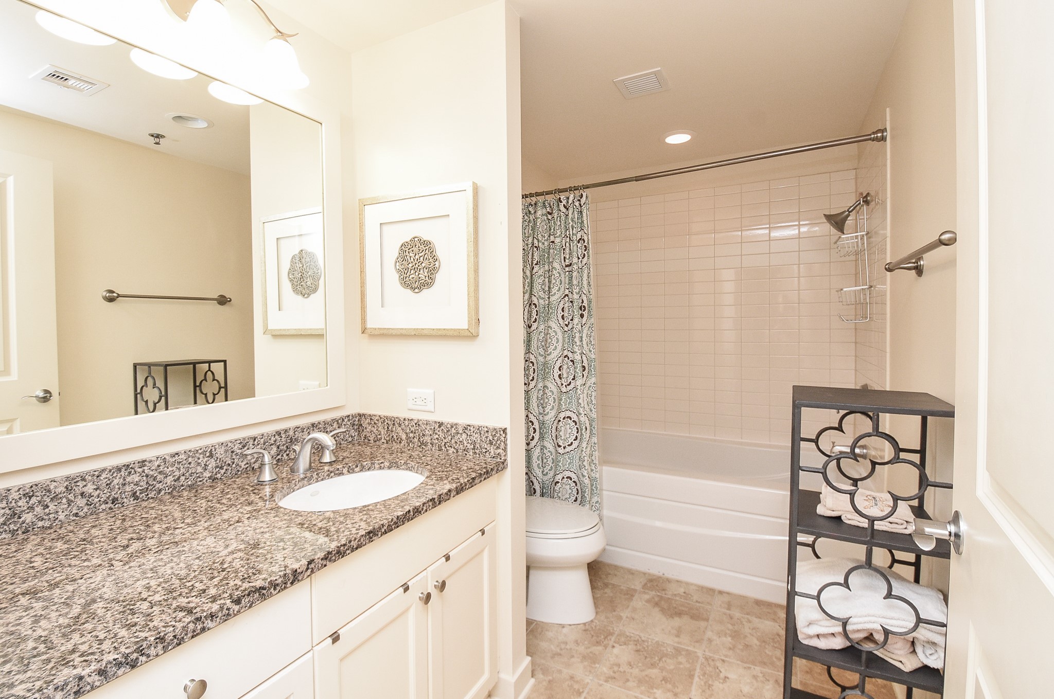 801 E Beach Drive Bc0712 Property Photo 20