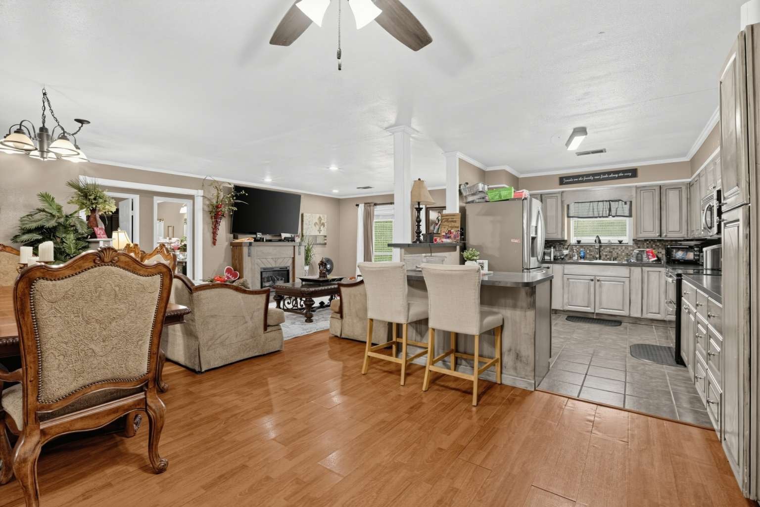 5160 Highlander Property Photo 8