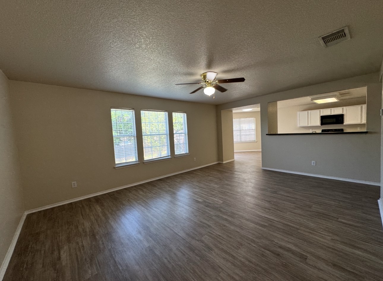 619 Mathis Meadow Property Photo 5