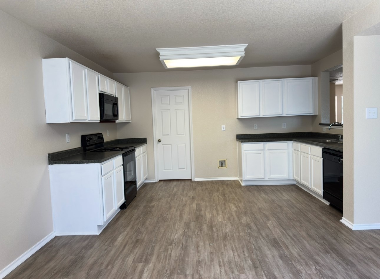 619 Mathis Meadow Property Photo 6