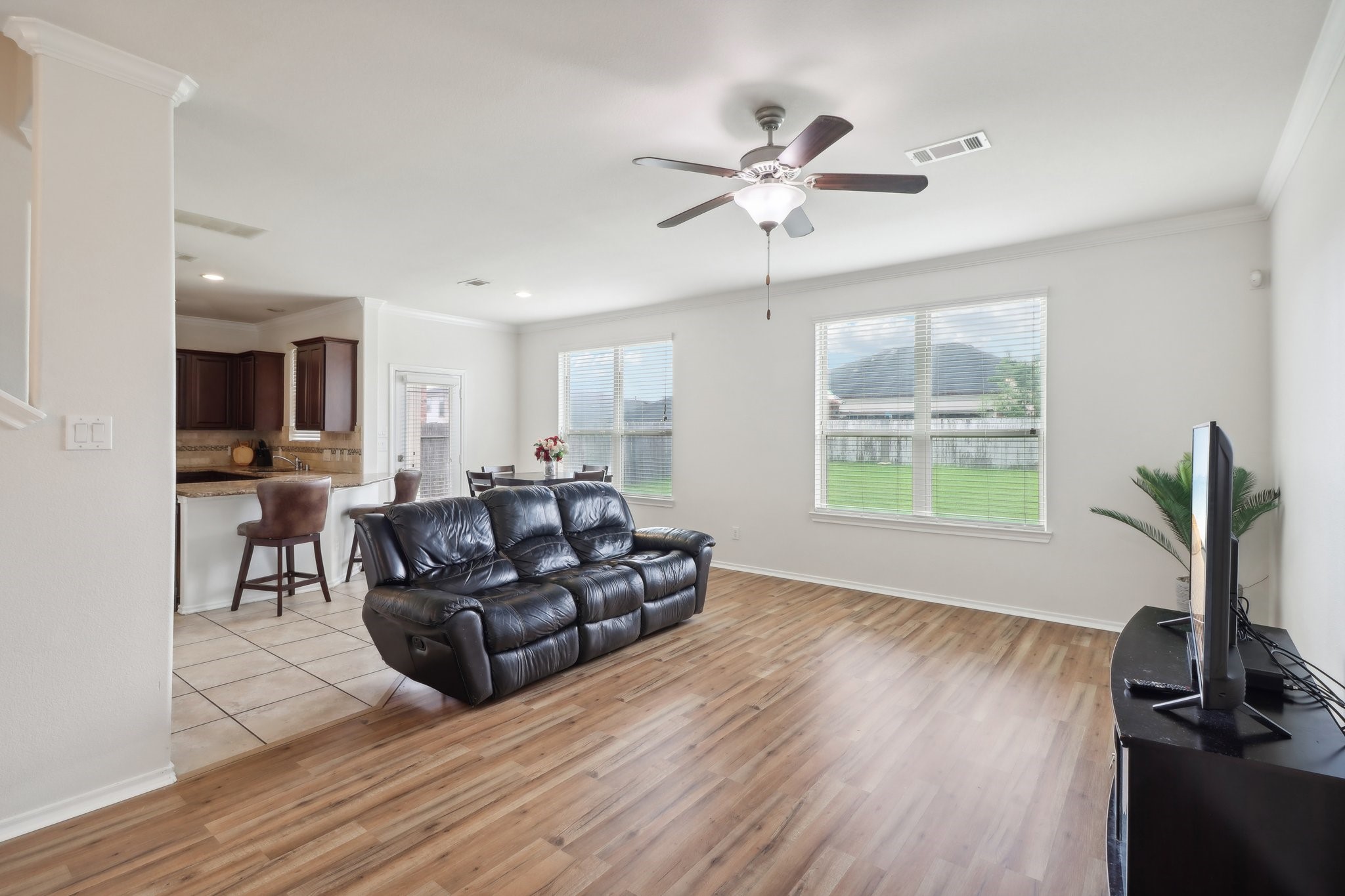 1827 Acorn Glen Trail Property Photo 5