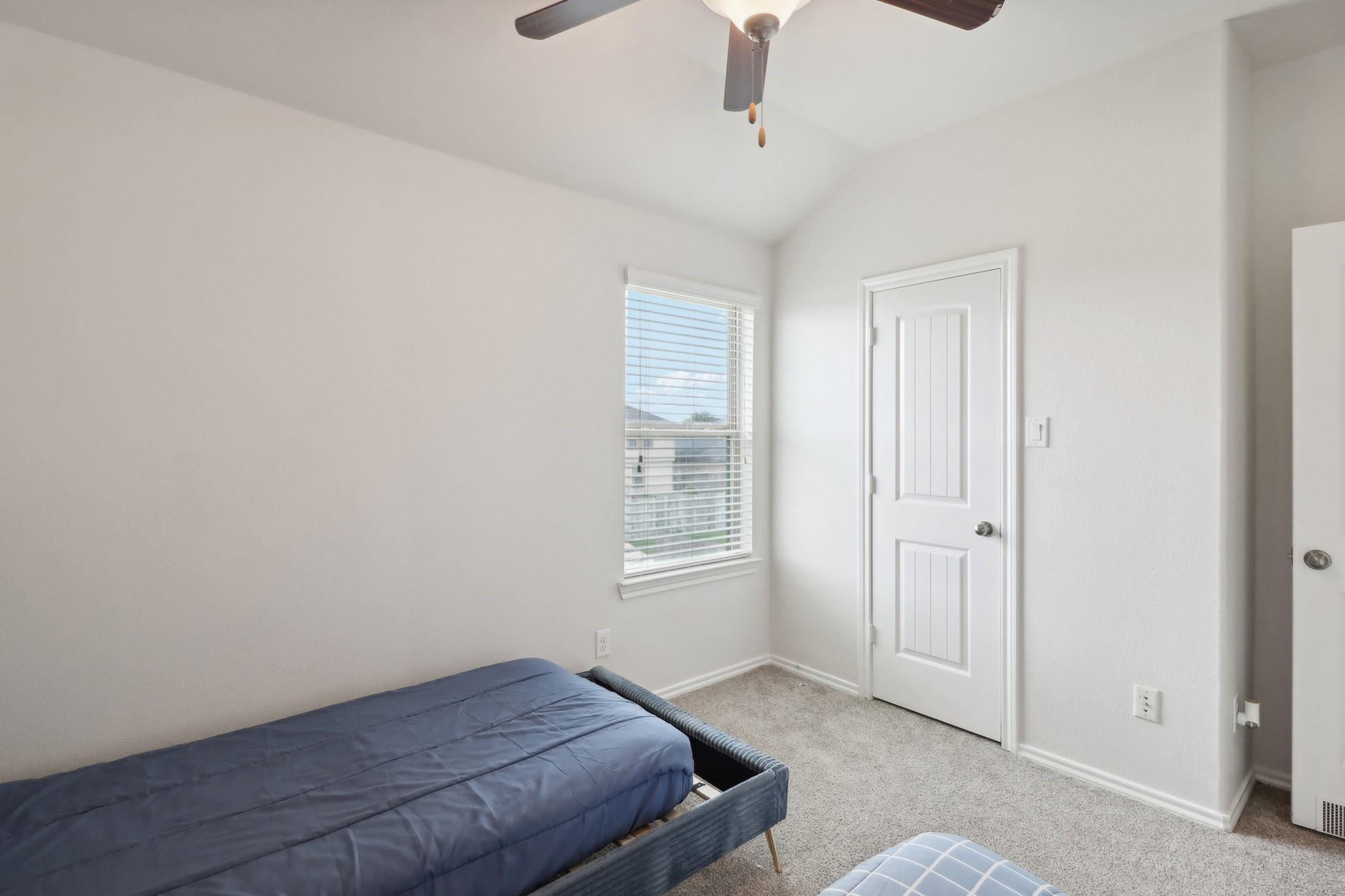 1827 Acorn Glen Trail Property Photo 22