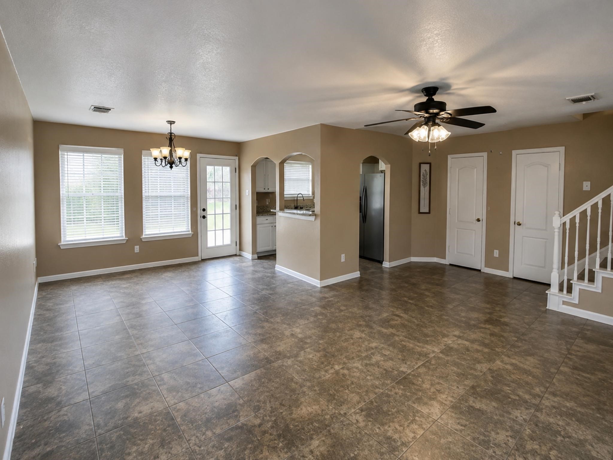 5118 Littleneviss Drive Property Photo 3